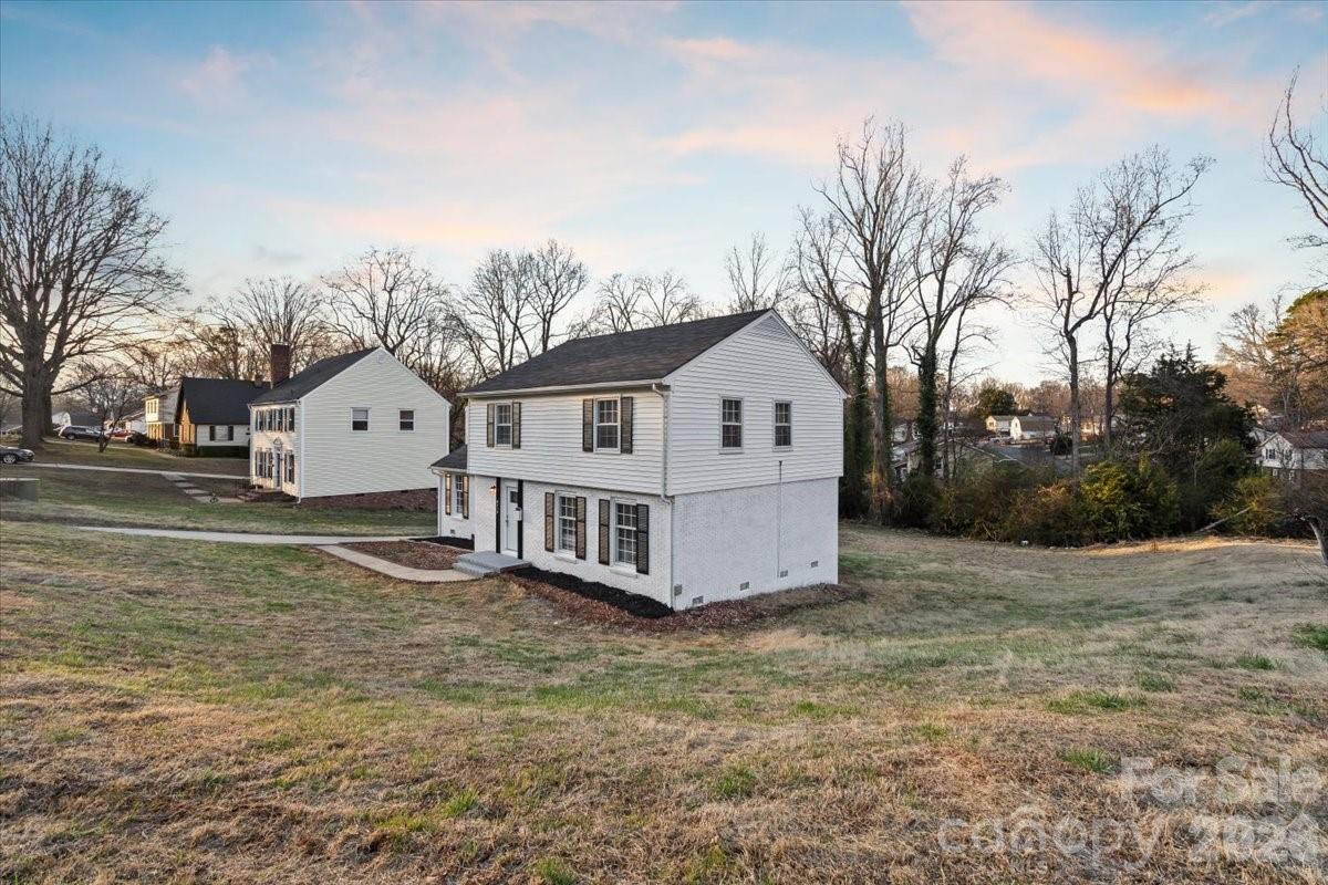 6713 Somersworth Drive — Charlotte