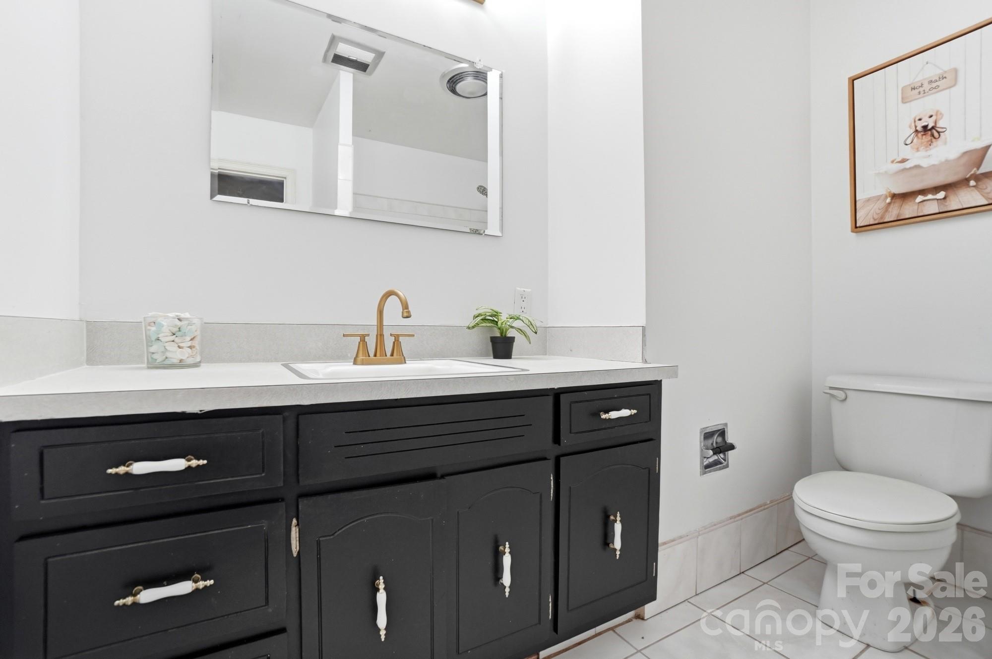 6803 Pencade Lane — Charlotte