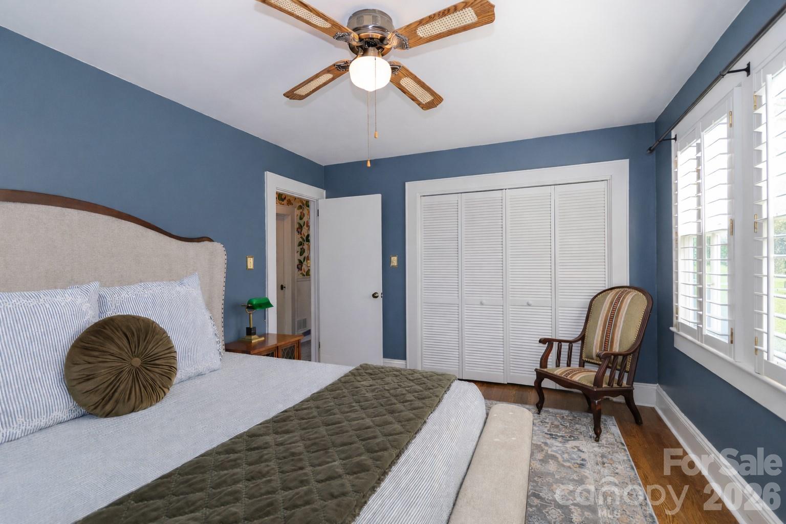 216 31st Avenue NW — Hickory