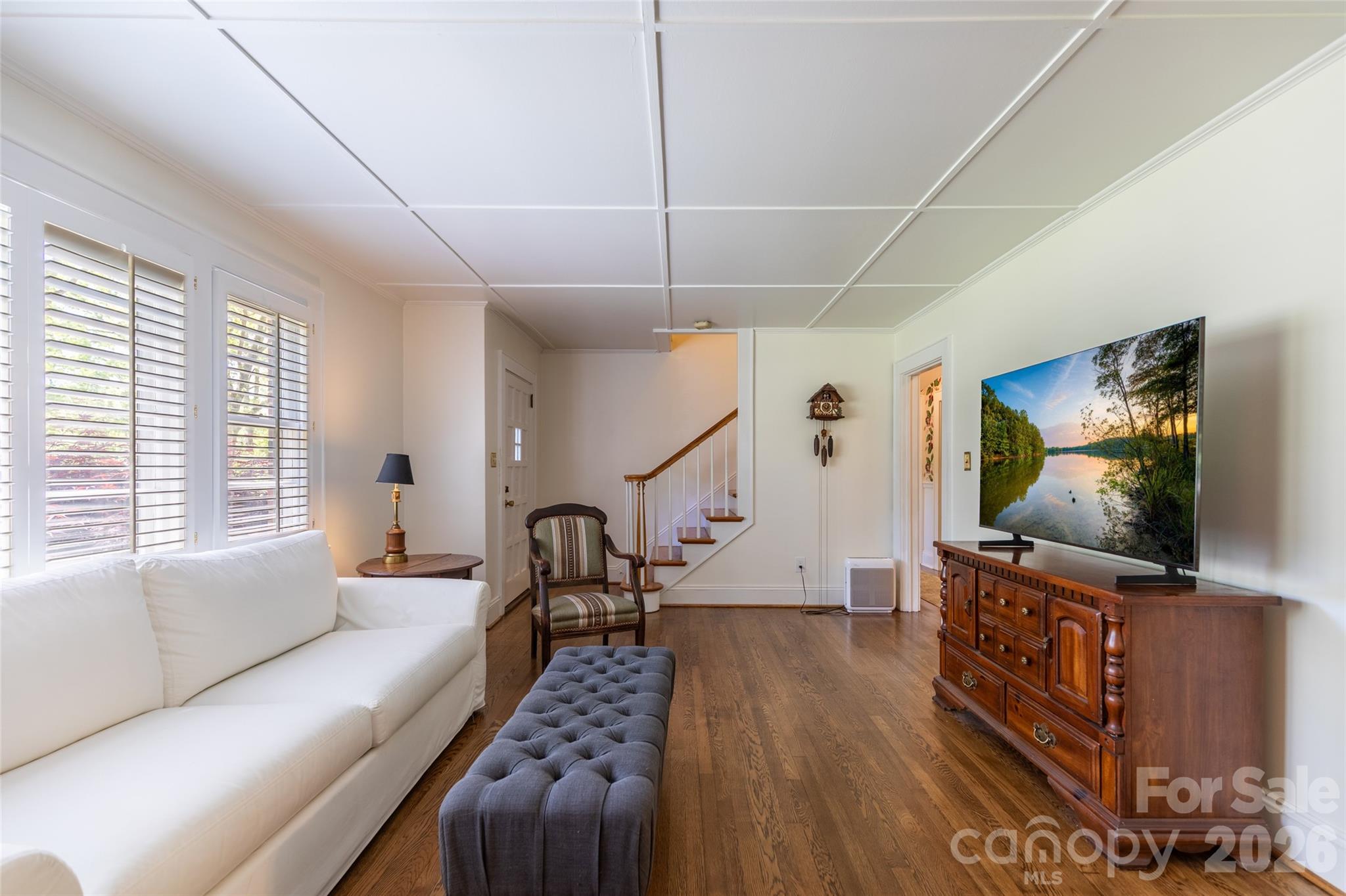 216 31st Avenue NW — Hickory