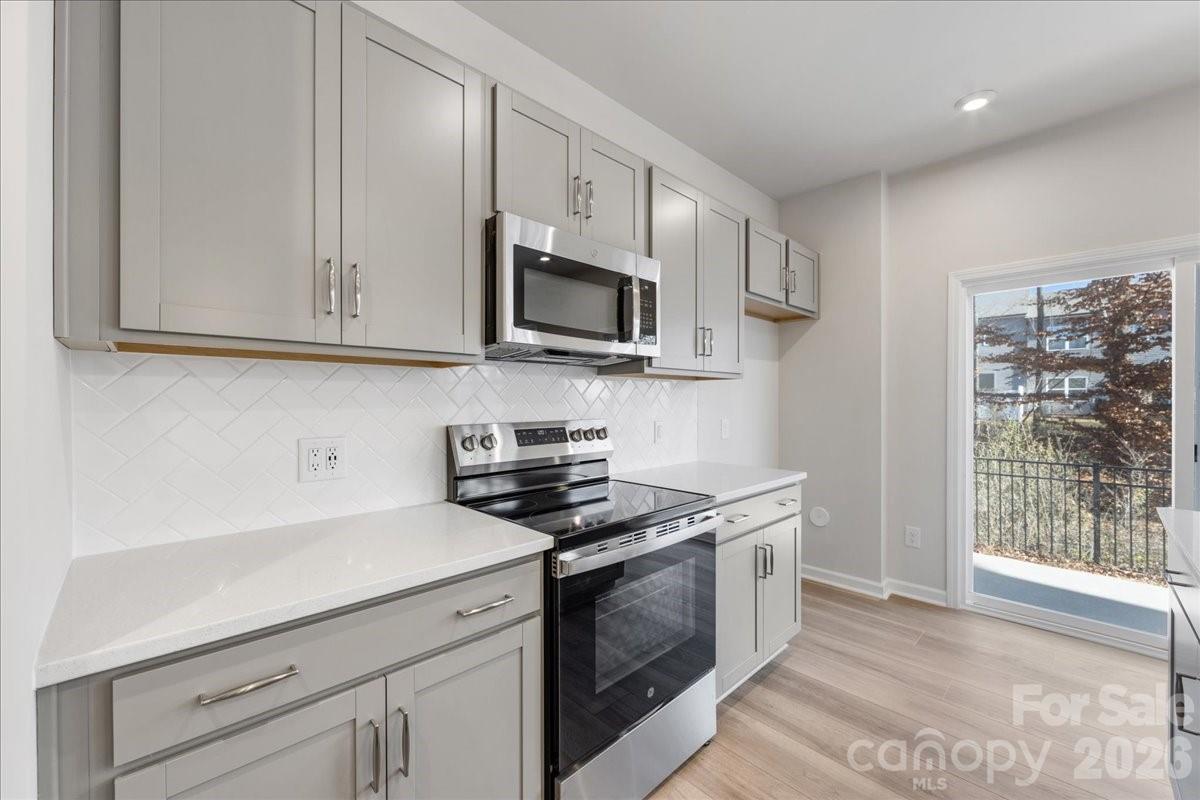 6013 Longar Lane — Charlotte