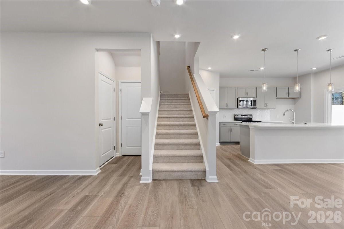 6013 Longar Lane — Charlotte