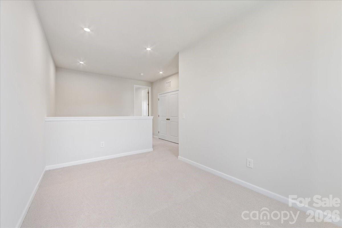 6013 Longar Lane — Charlotte