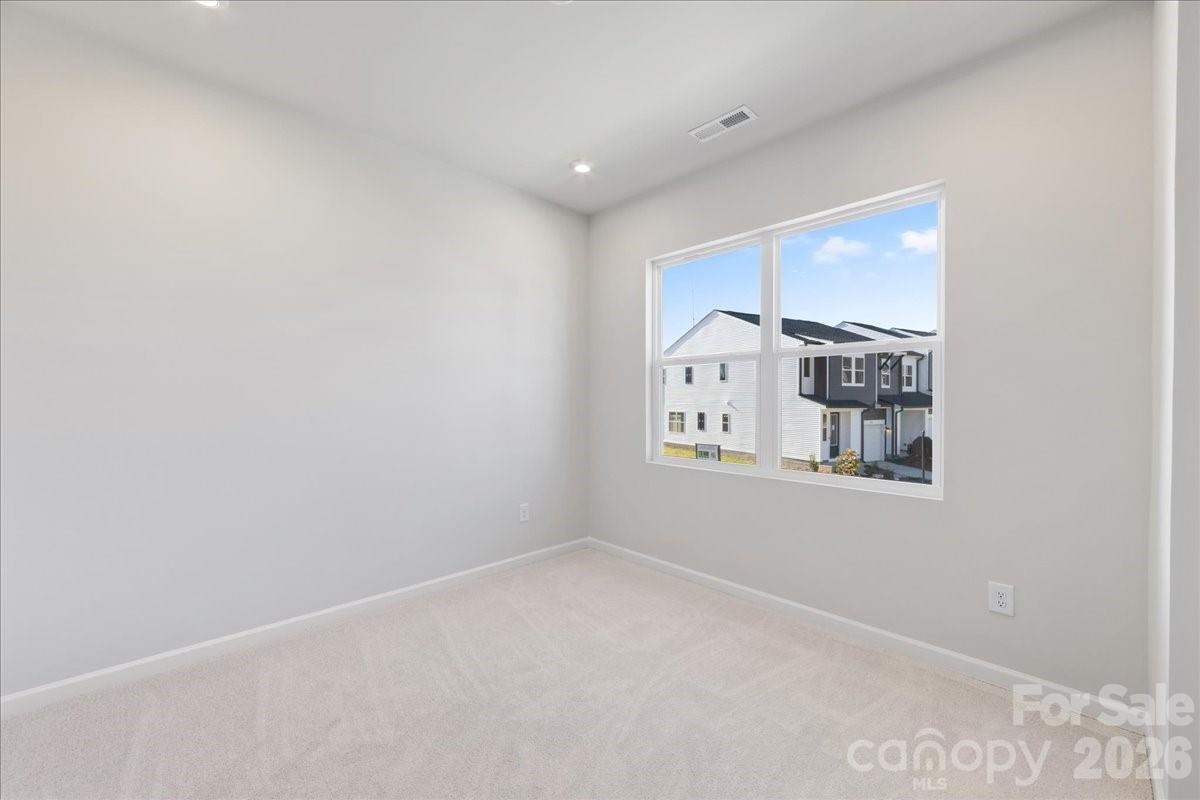 6013 Longar Lane — Charlotte