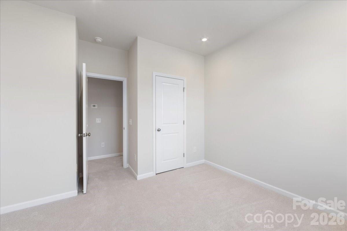 6013 Longar Lane — Charlotte