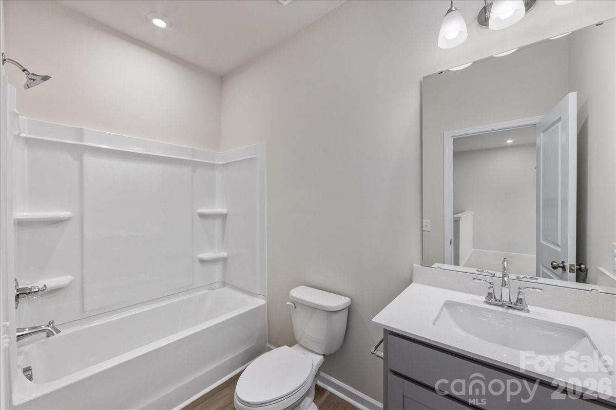 6013 Longar Lane — Charlotte