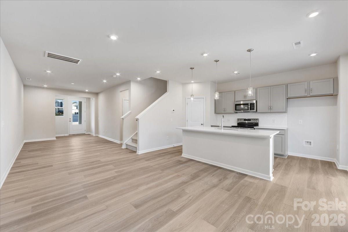 6013 Longar Lane — Charlotte