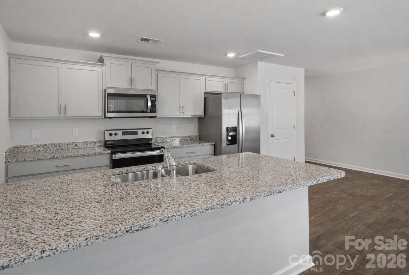 6109 Faron Way — Charlotte