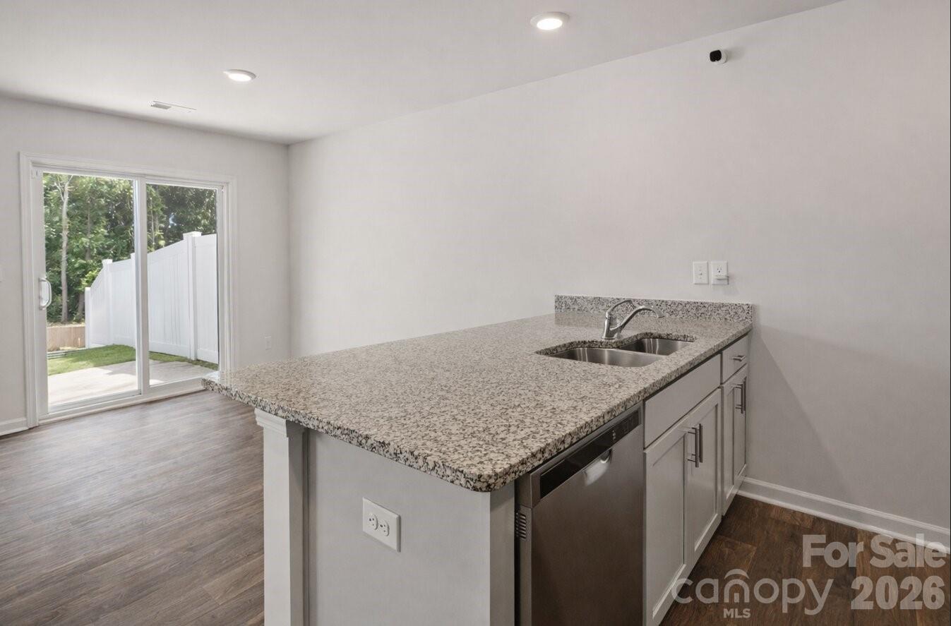 6109 Faron Way — Charlotte