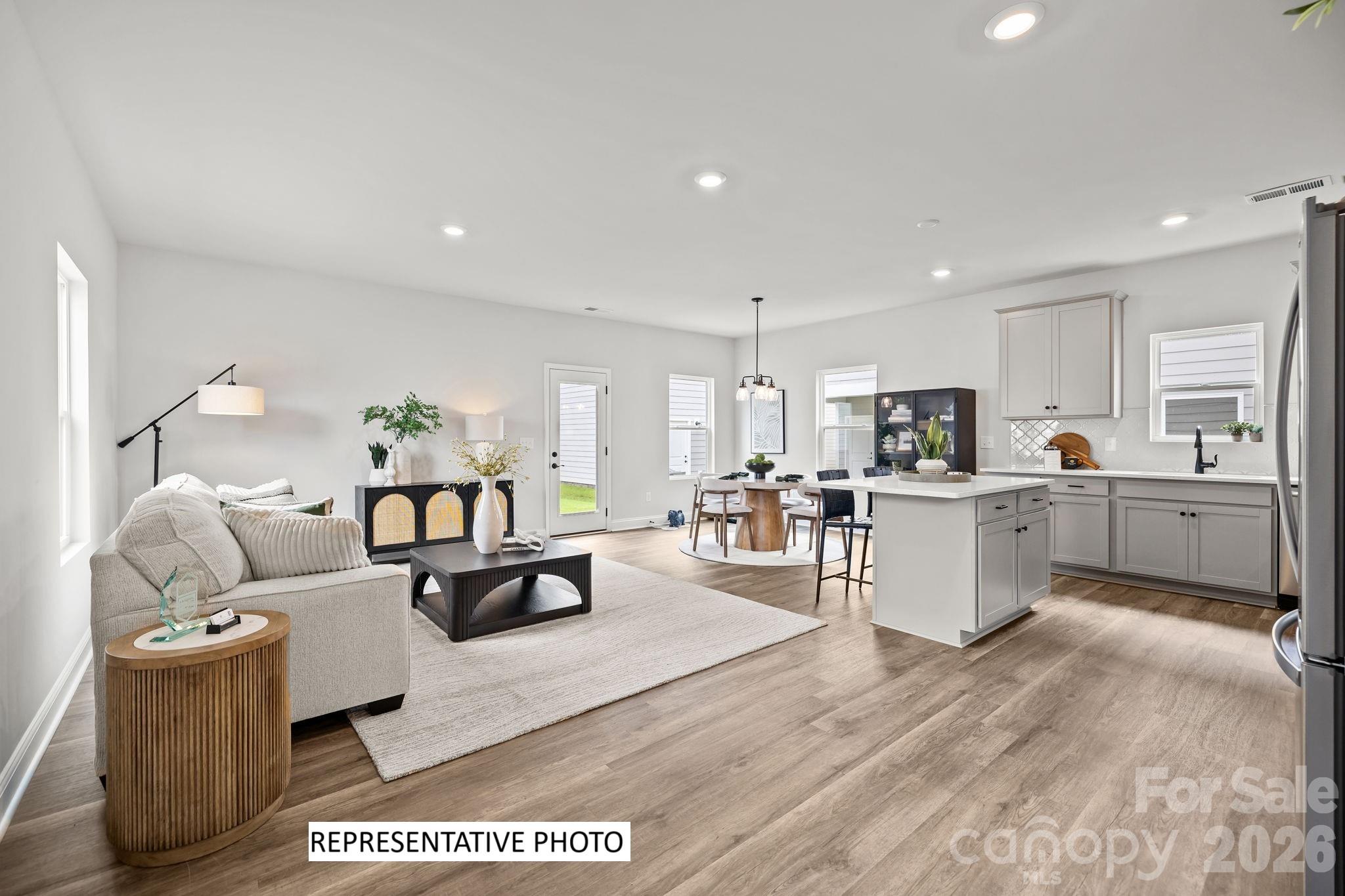 4009 Grommet Court — Matthews
