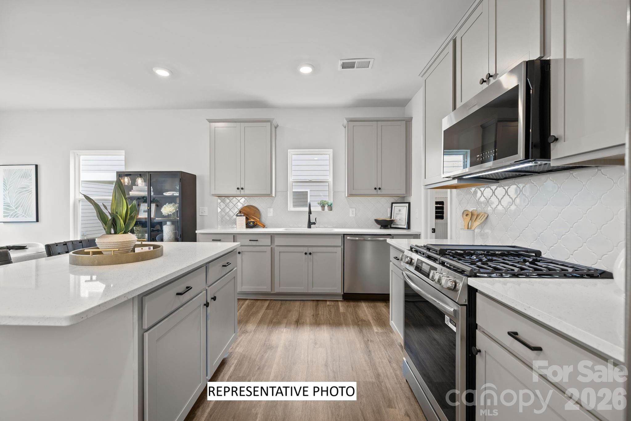4009 Grommet Court — Matthews