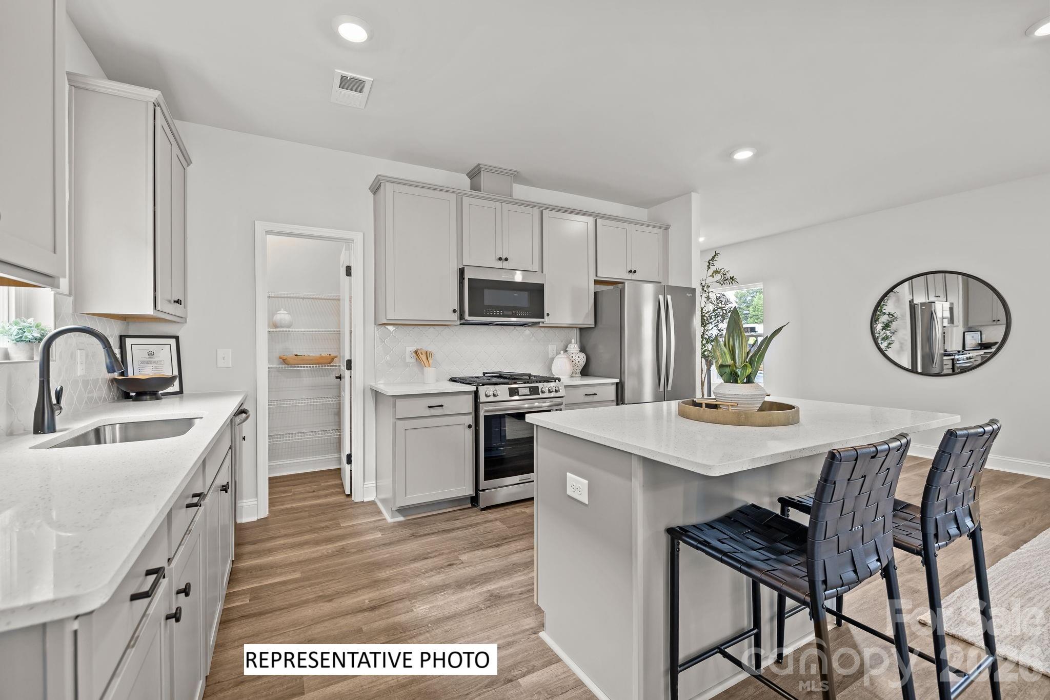 4009 Grommet Court — Matthews