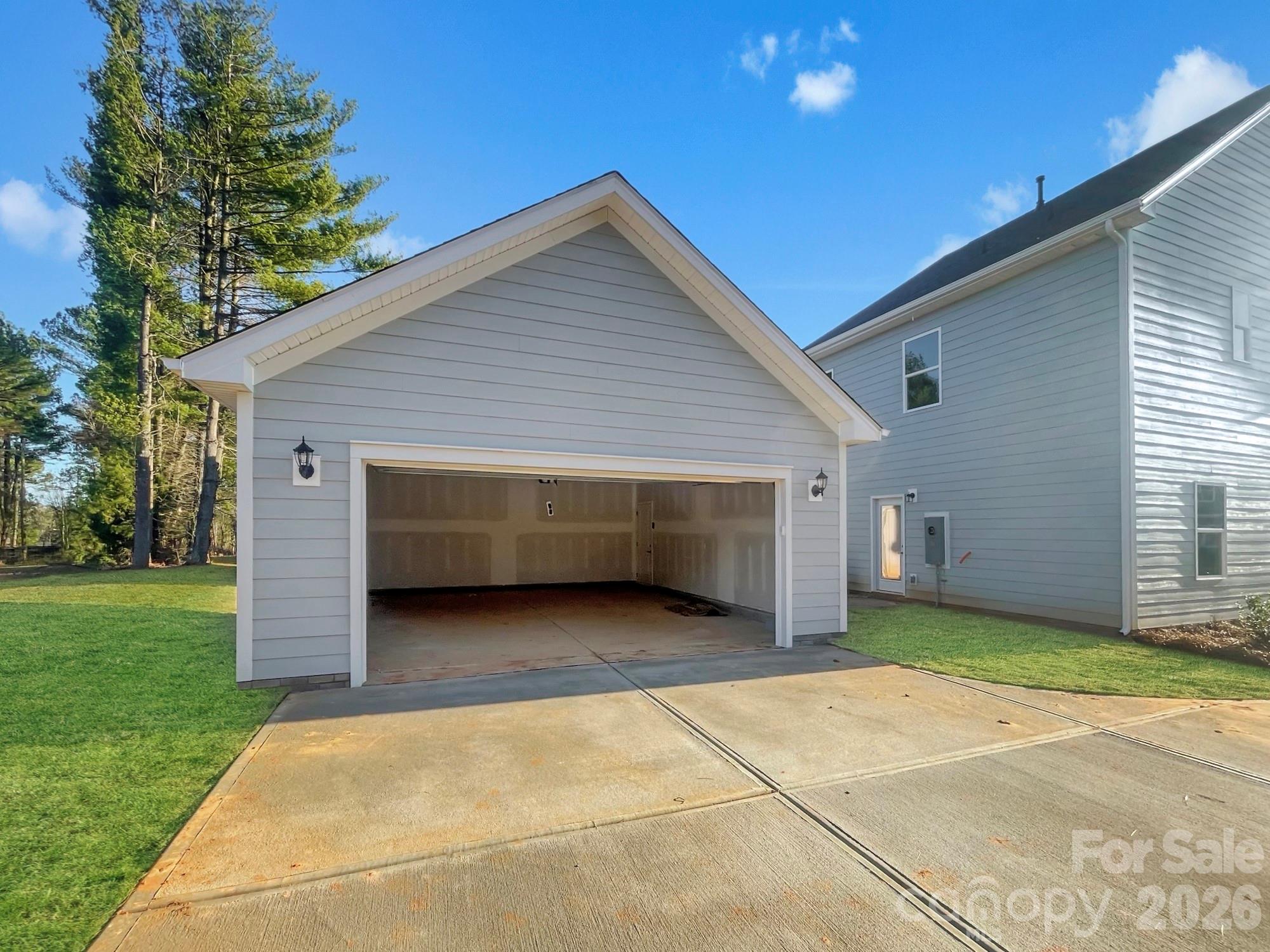 4009 Grommet Court — Matthews