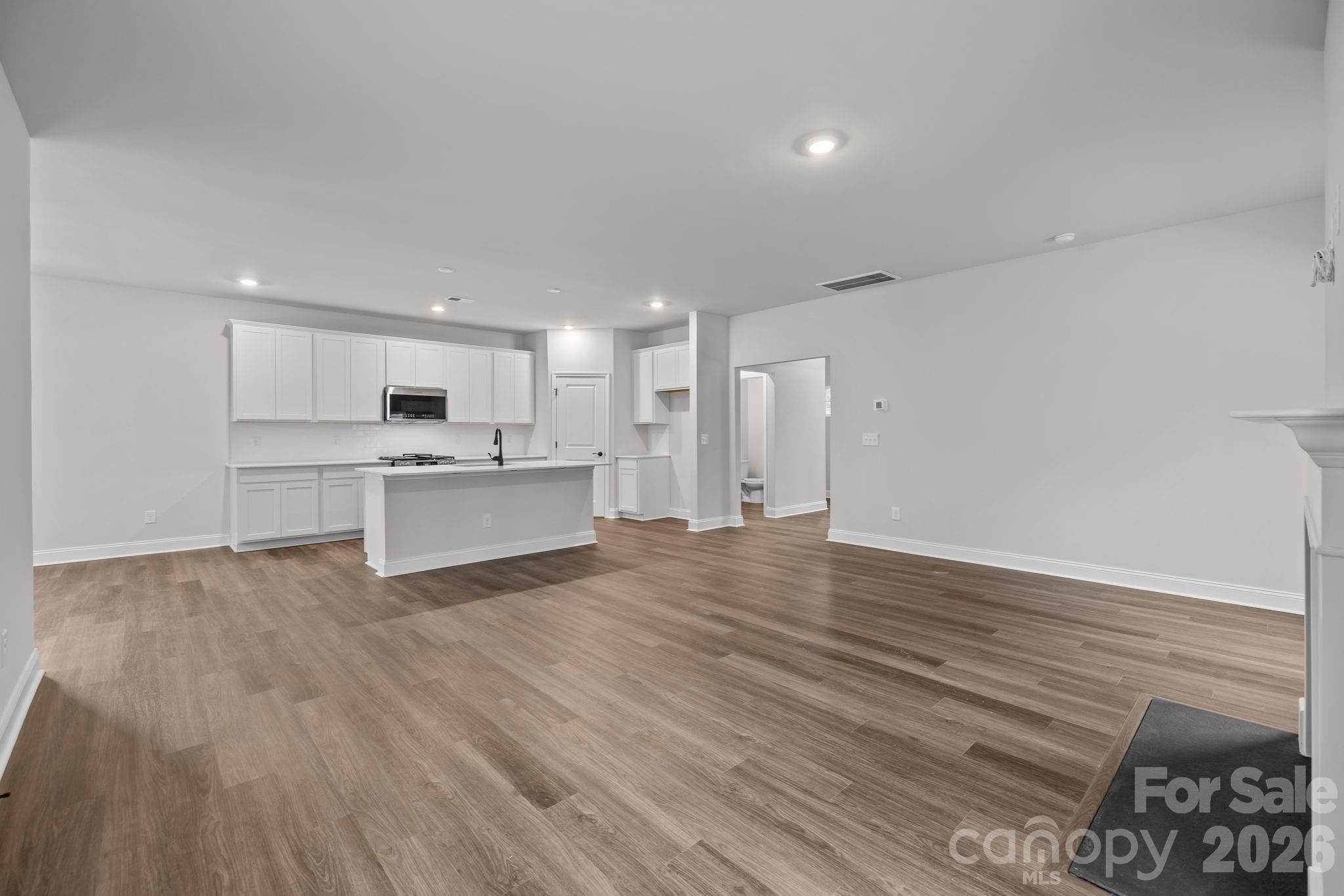 4008 Grommet Court — Matthews