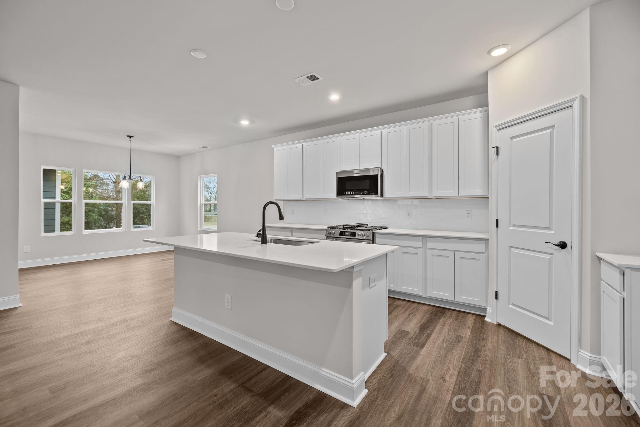 4008 Grommet Court — Matthews