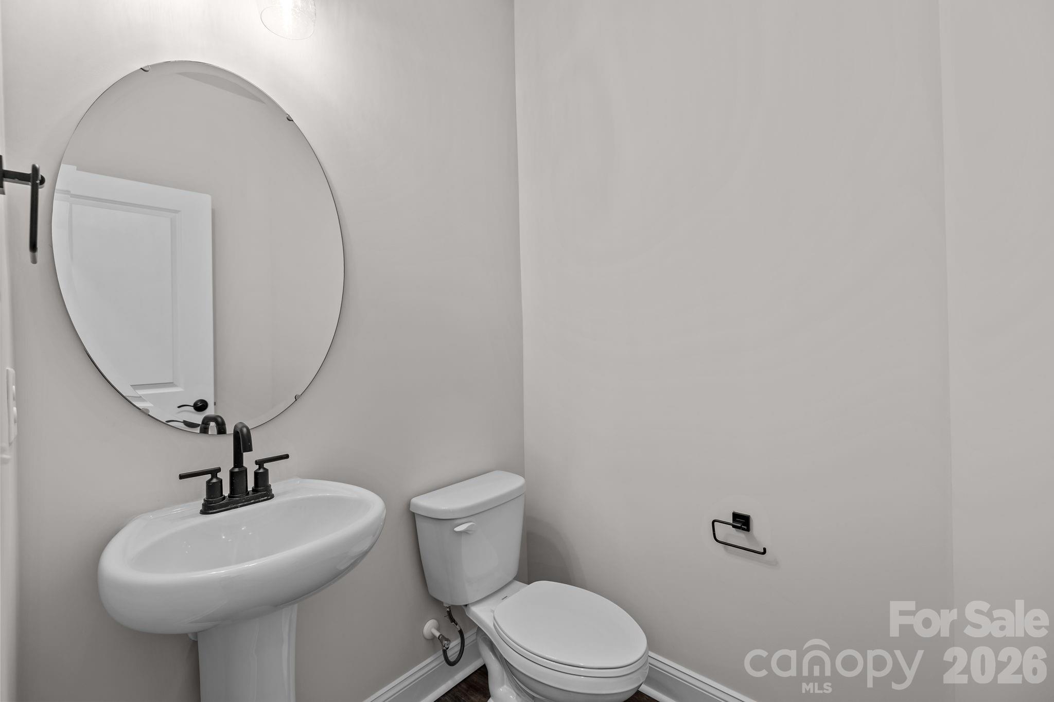 4008 Grommet Court — Matthews