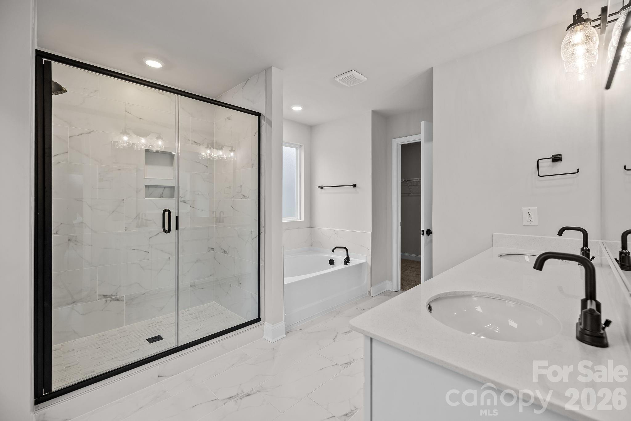4008 Grommet Court — Matthews