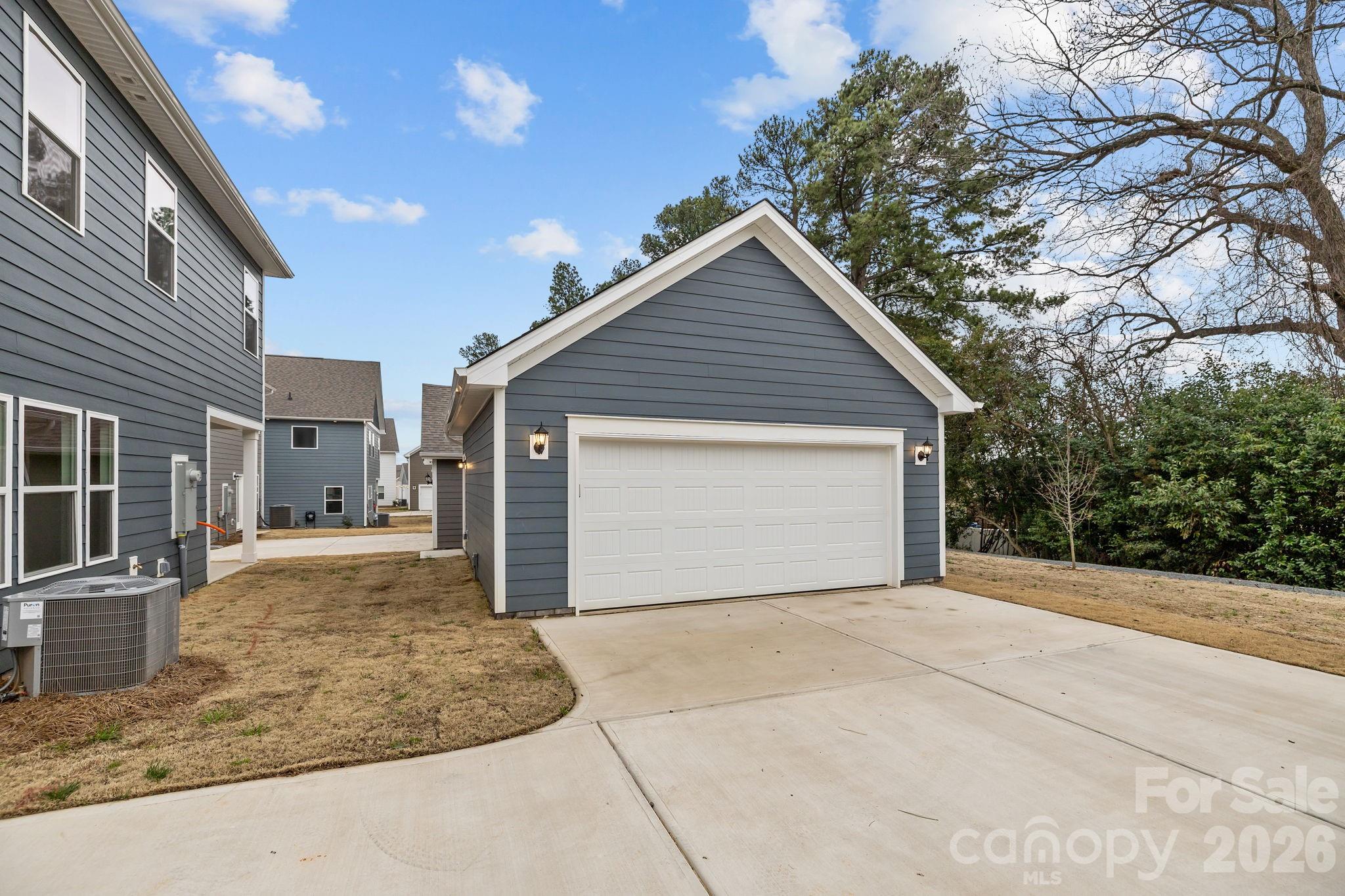 4008 Grommet Court — Matthews