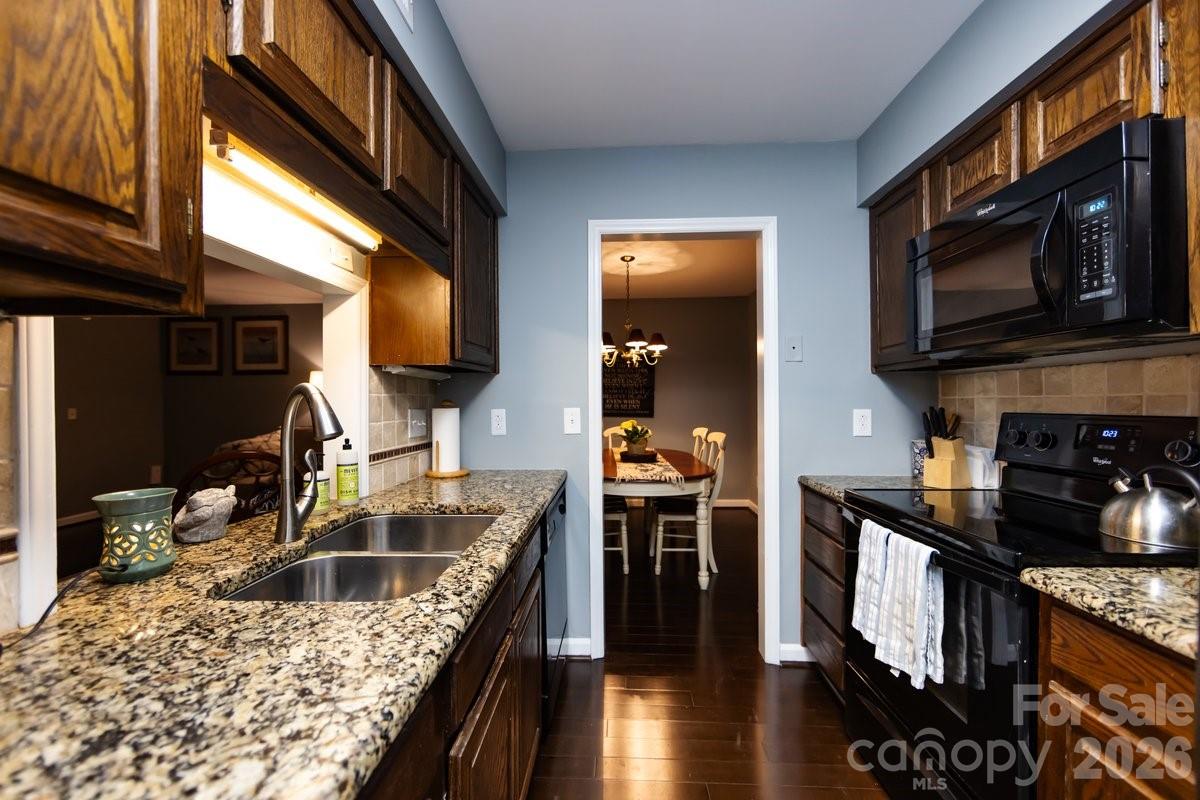 3929 Colony Crossing Drive — Charlotte