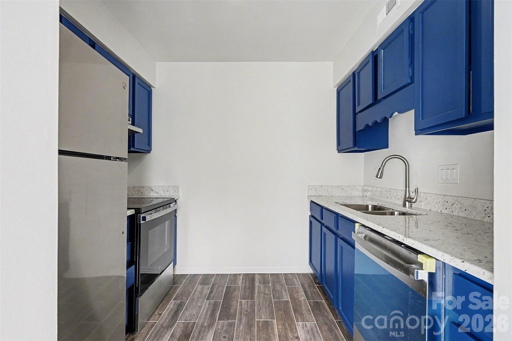 6148 Heath Ridge Court — Charlotte