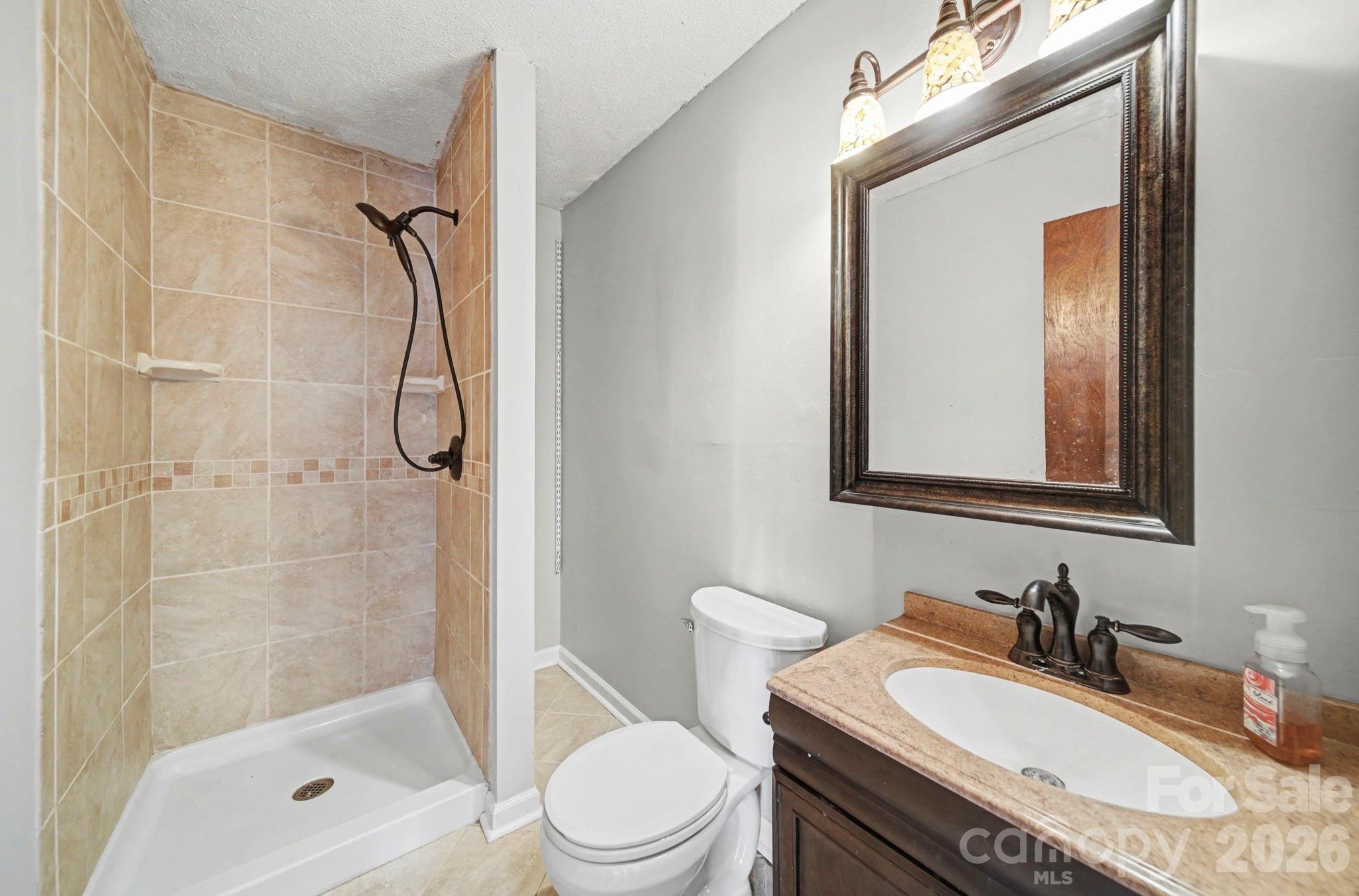 102 Roxie Lane — Belmont