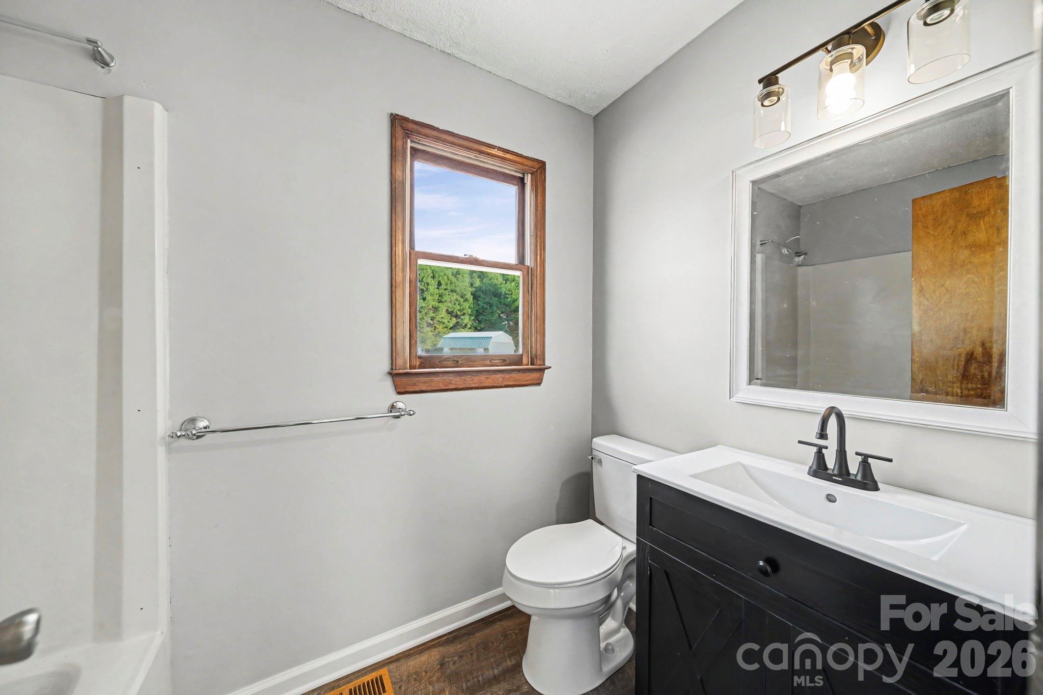 102 Roxie Lane — Belmont