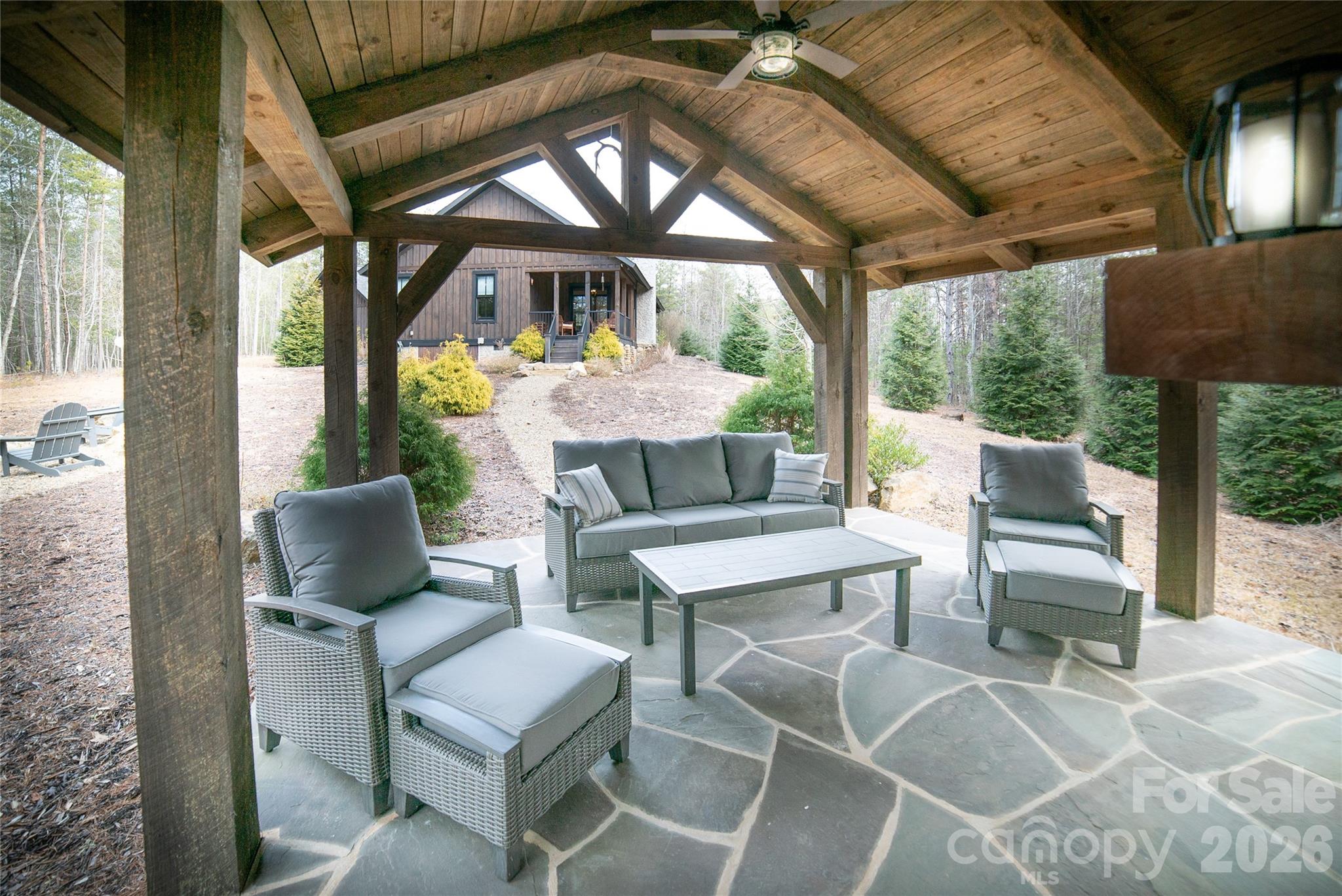 2004 Fergusons Folly Drive — Nebo