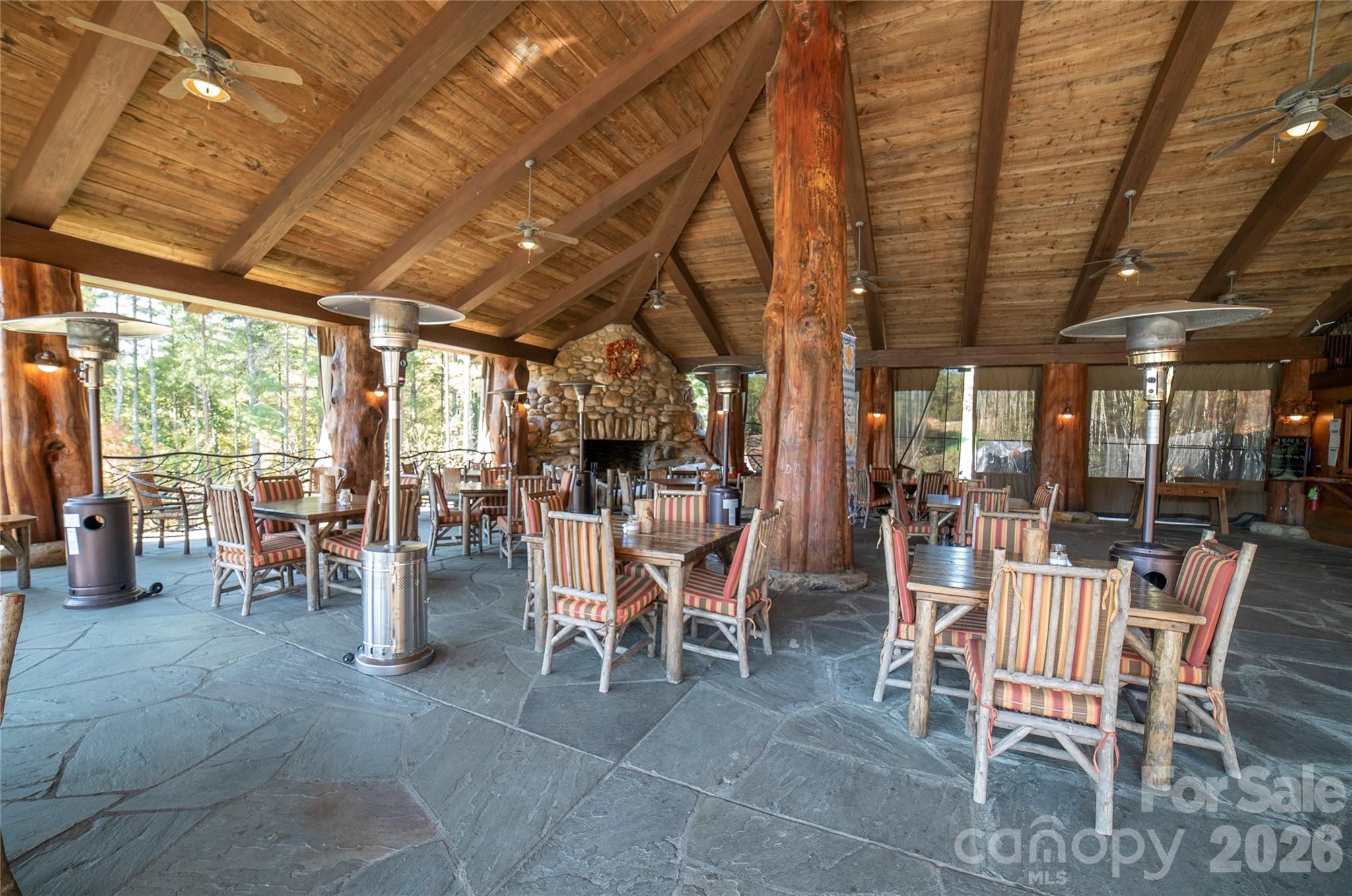 2004 Fergusons Folly Drive — Nebo