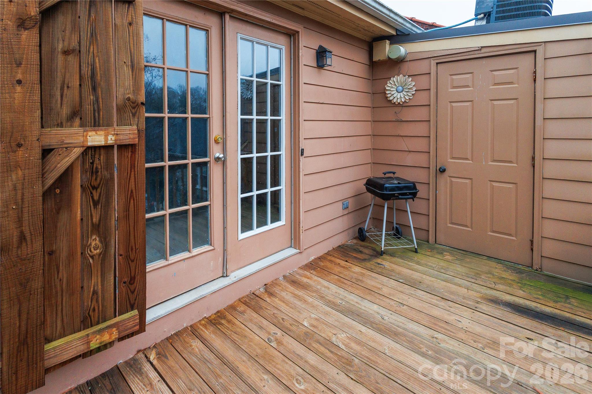 1300 Larchmont Place #810 — Salisbury