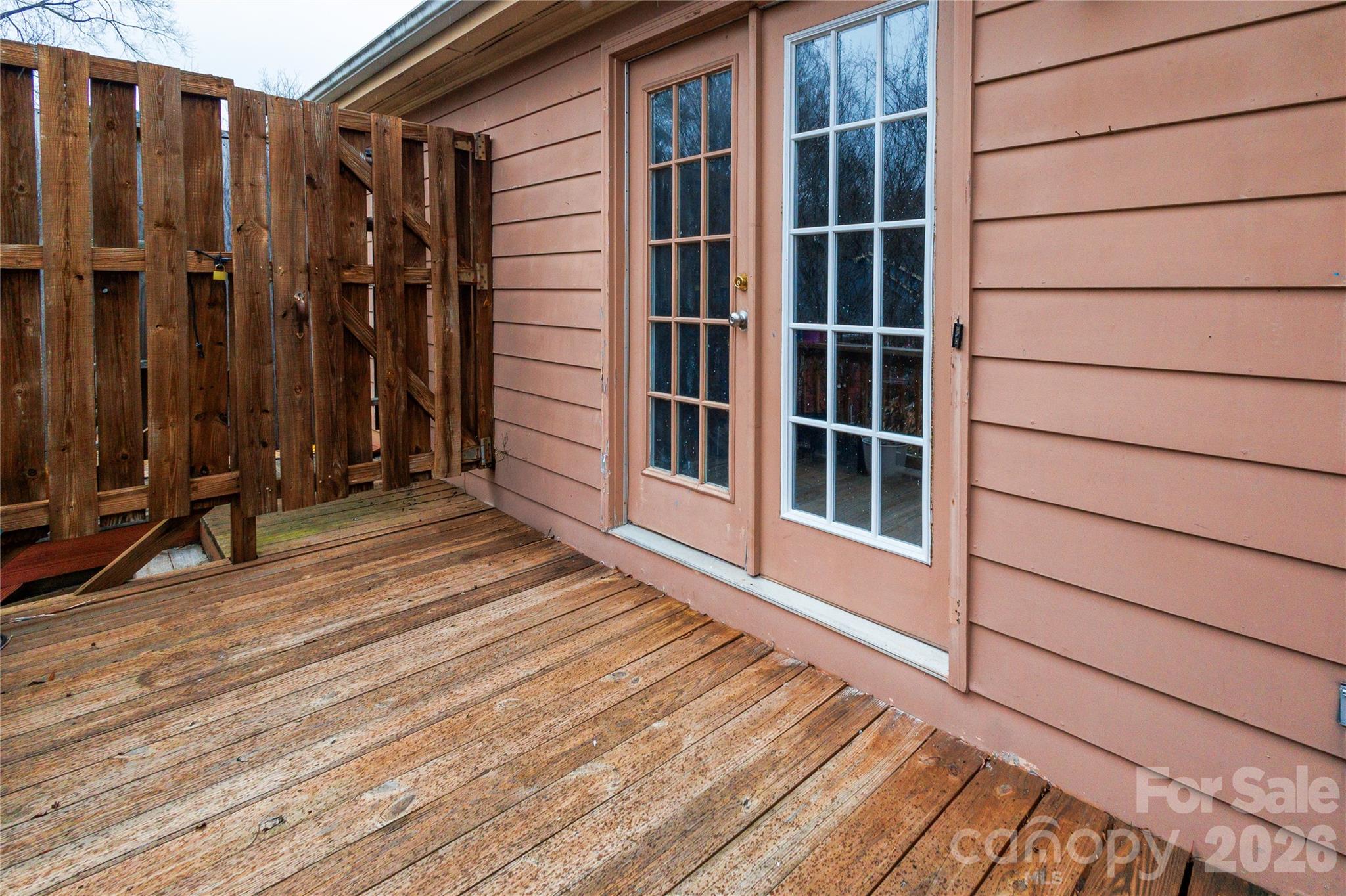 1300 Larchmont Place #810 — Salisbury