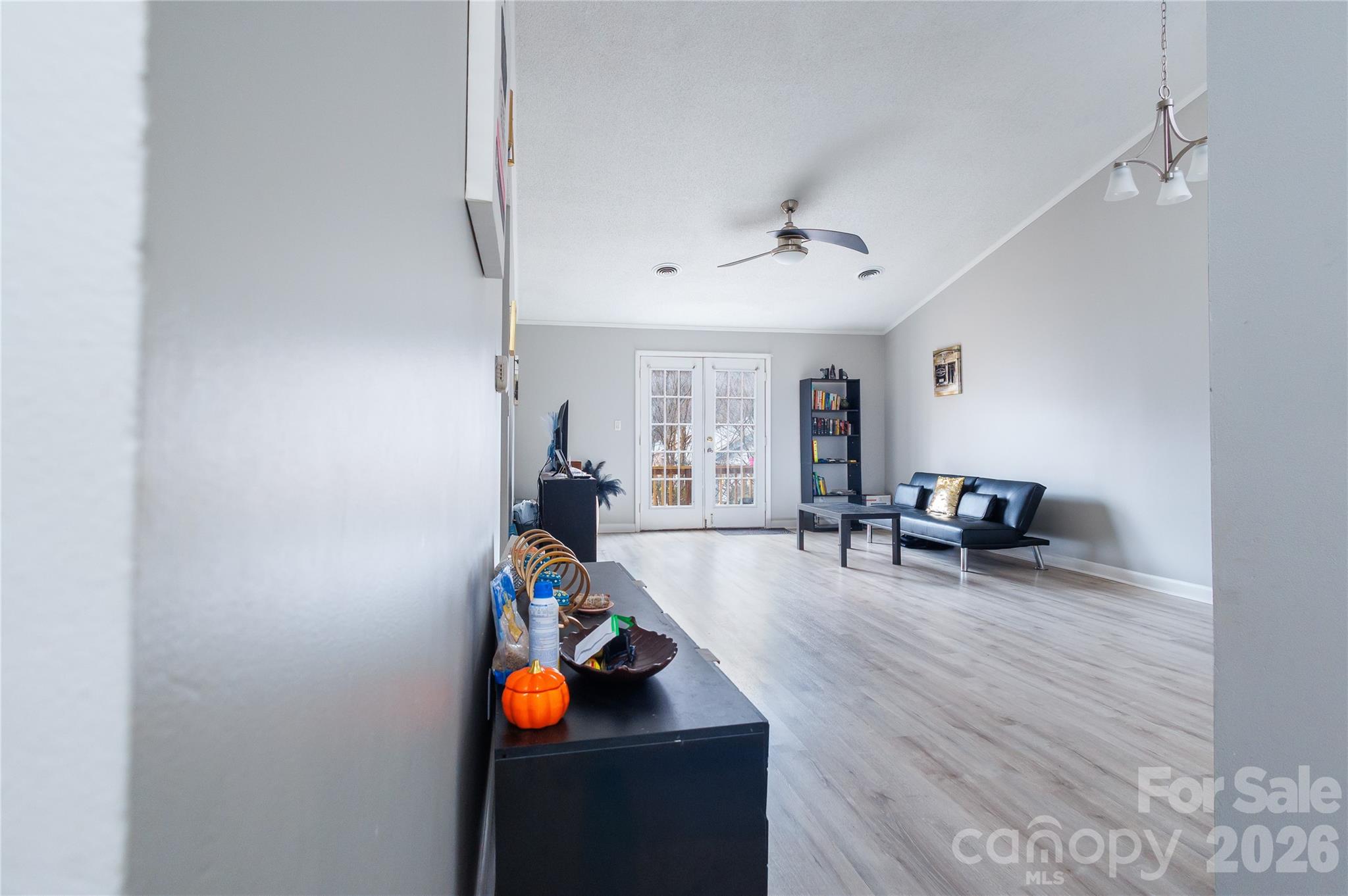 1300 Larchmont Place #810 — Salisbury