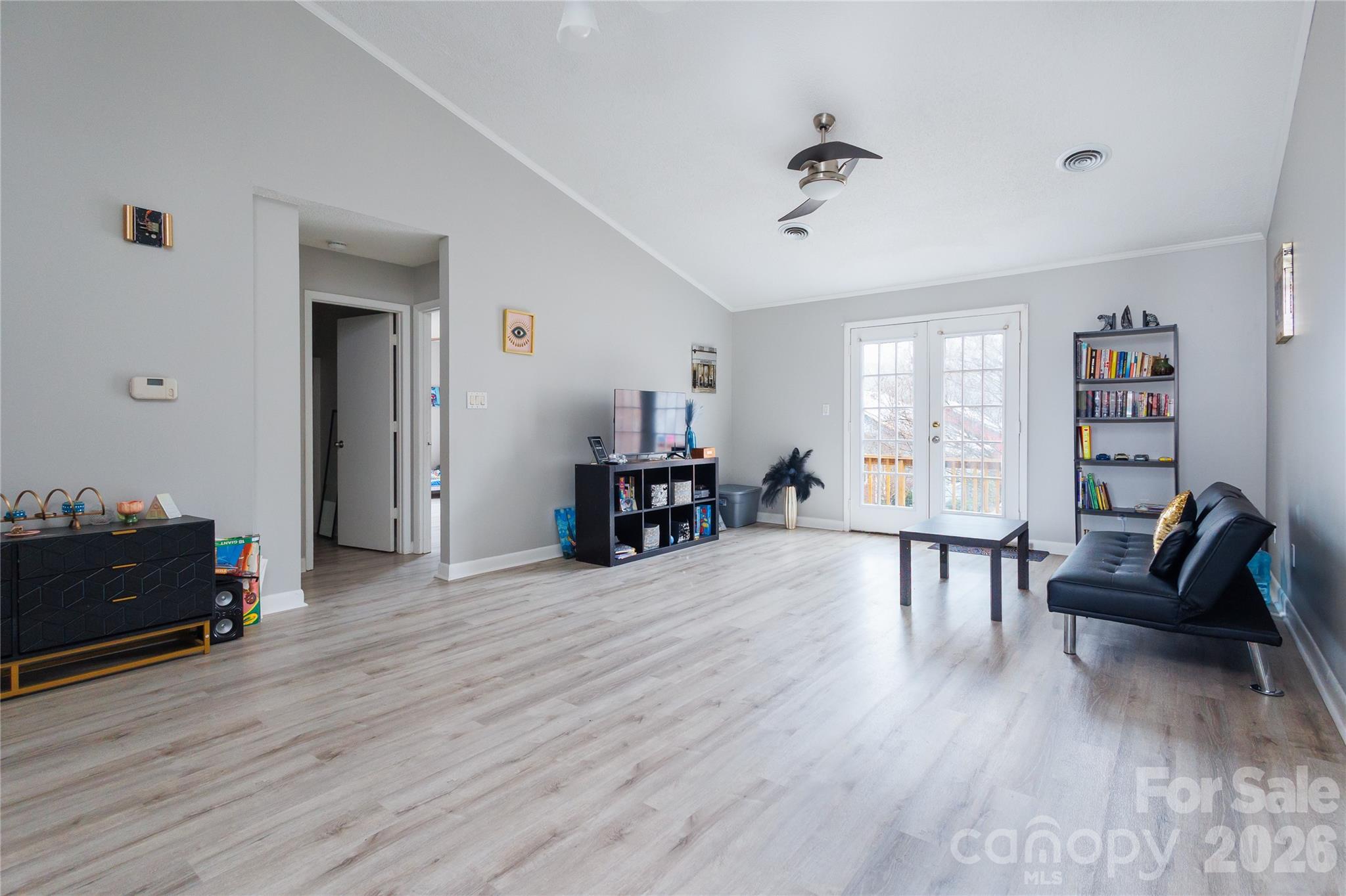 1300 Larchmont Place #810 — Salisbury