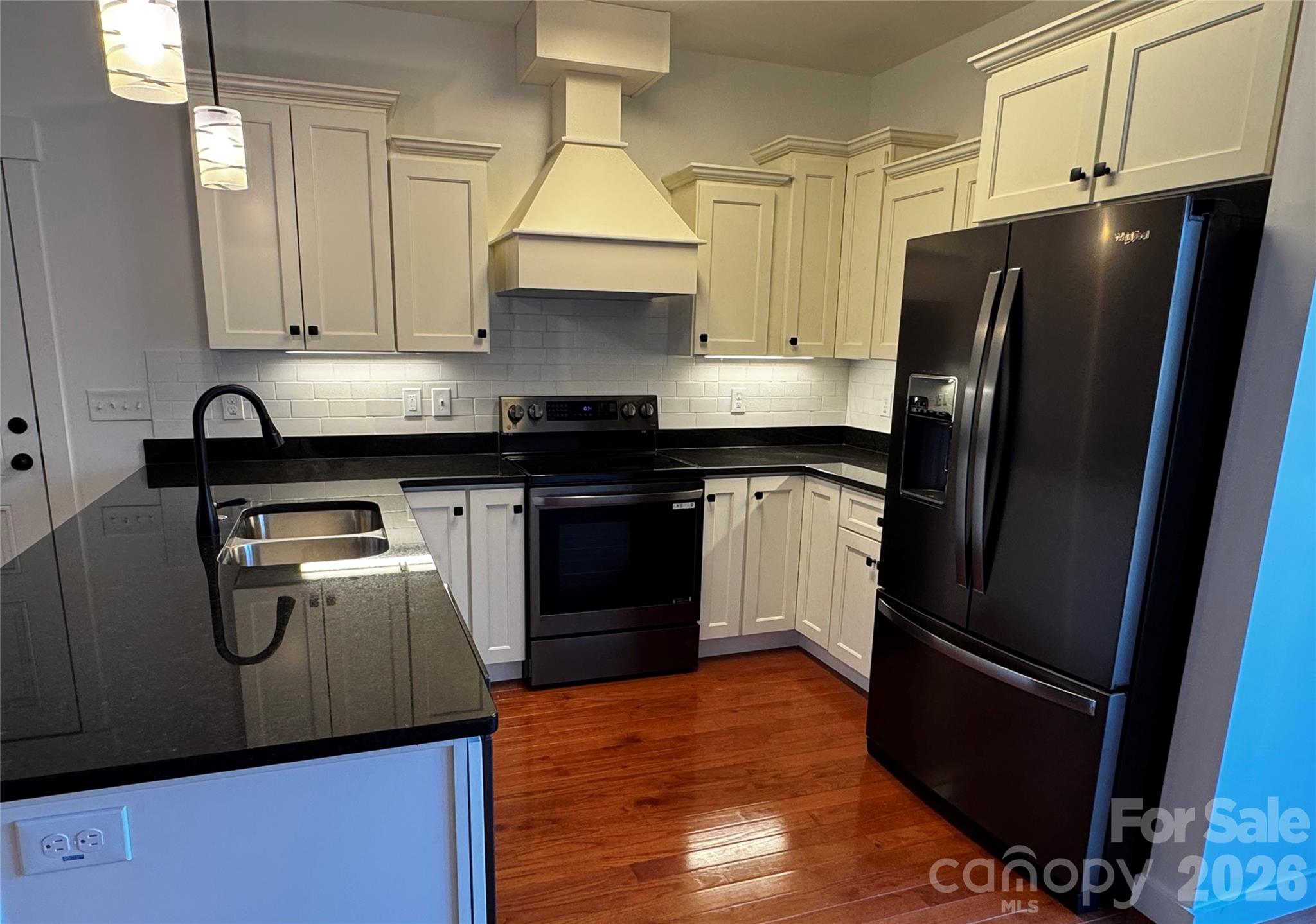 426 Shadow Wood Drive — Leicester