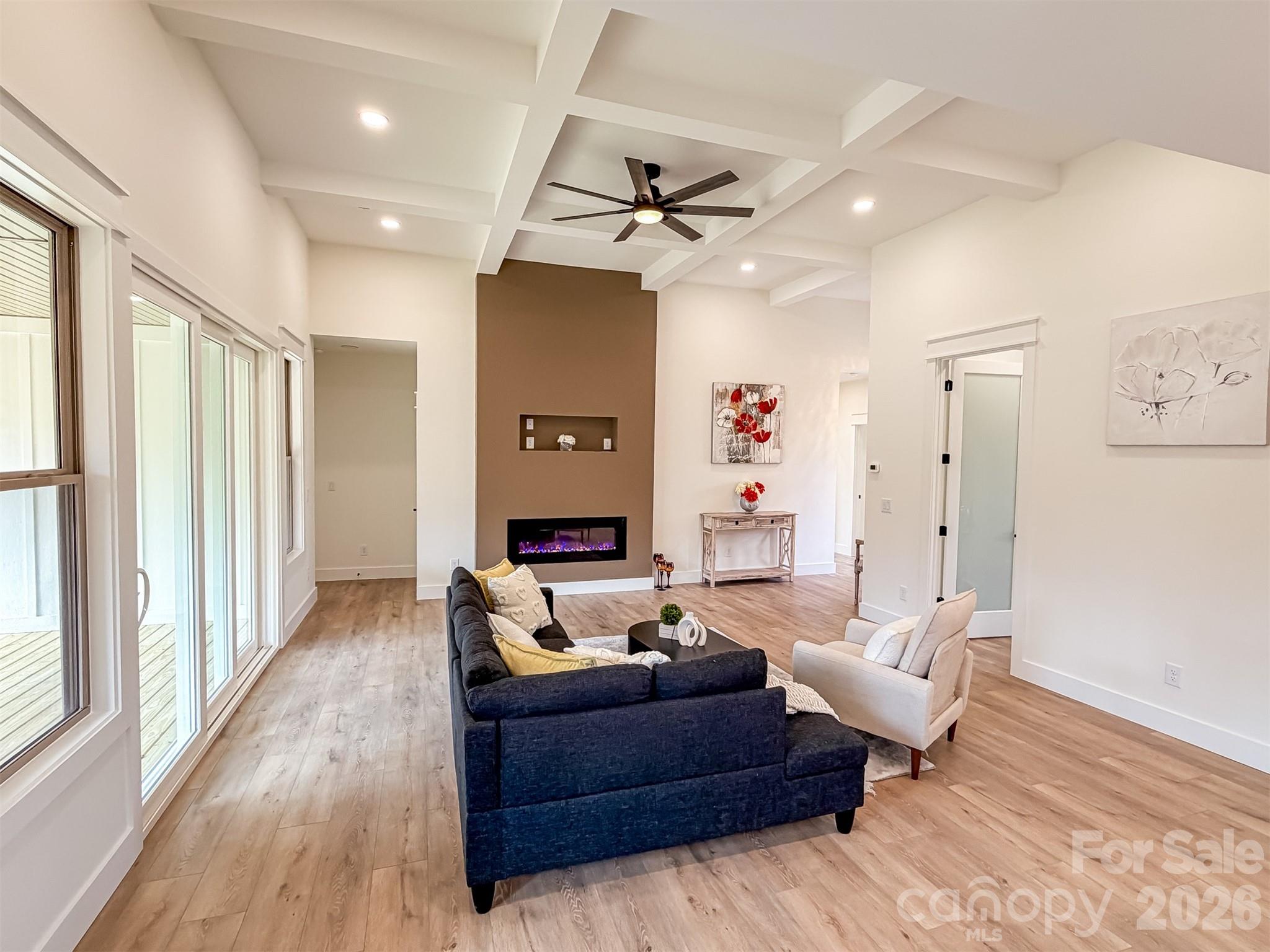 1322 Kensington Circle — Newton