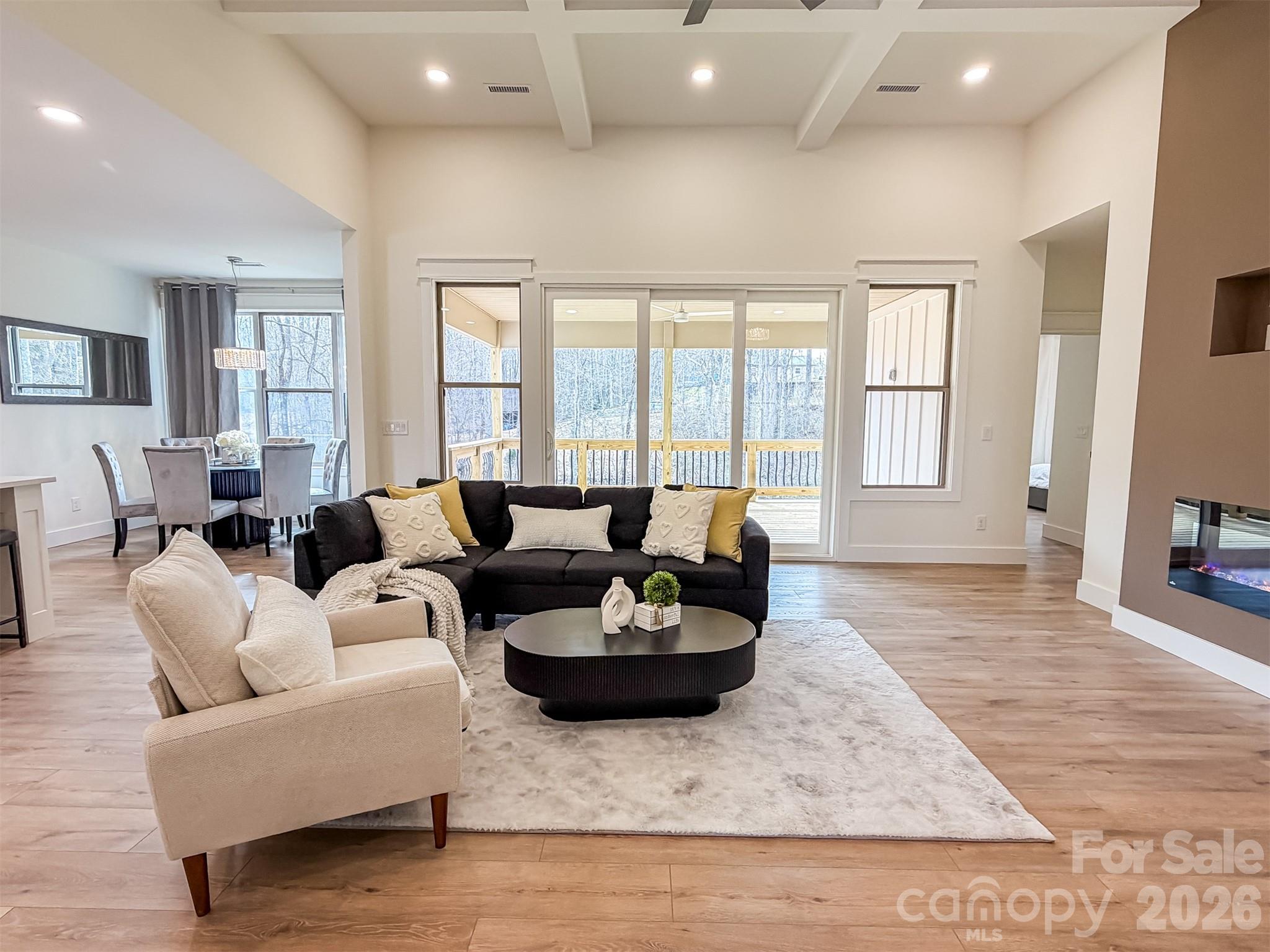 1322 Kensington Circle — Newton