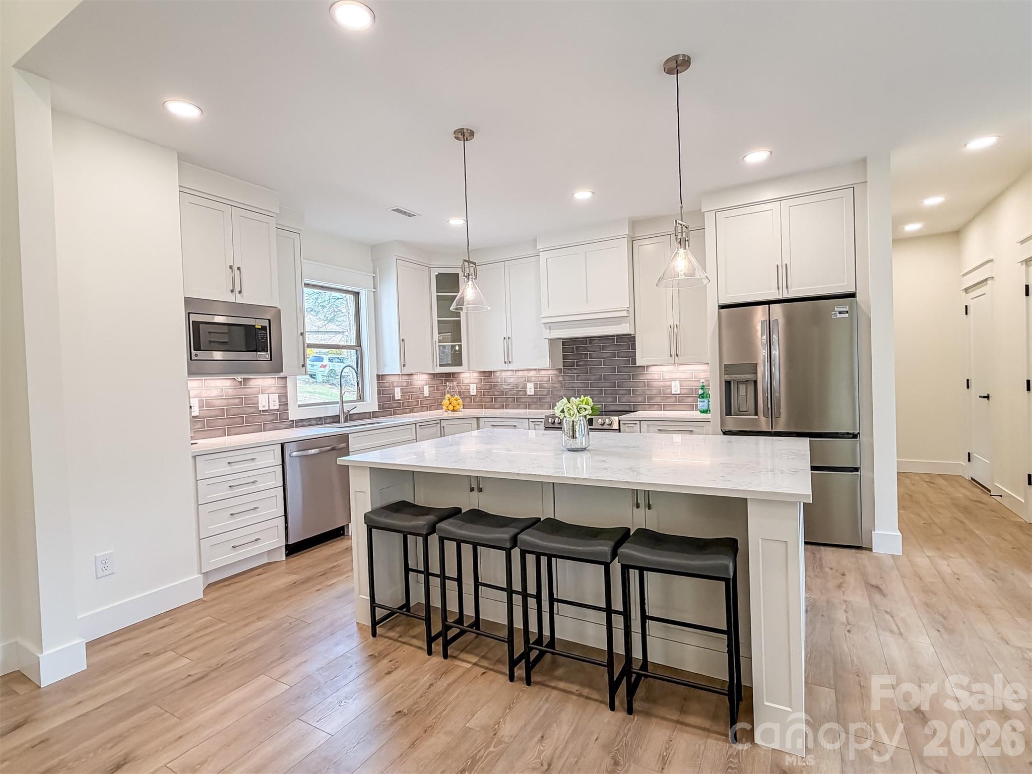 1322 Kensington Circle — Newton