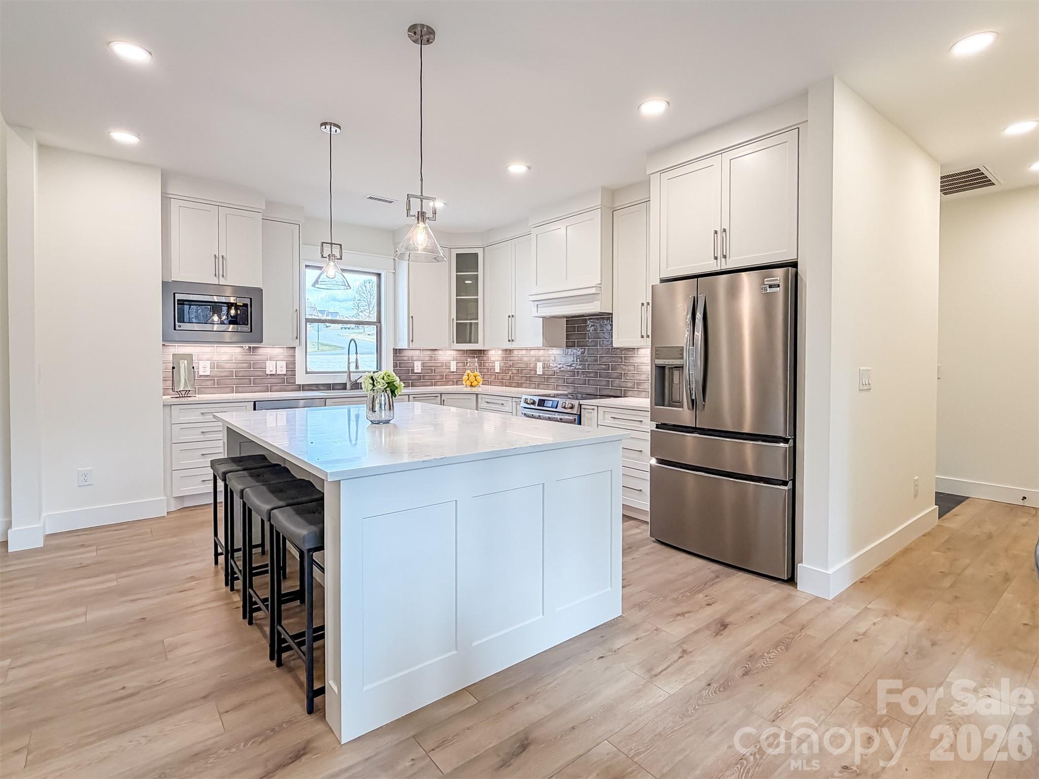 1322 Kensington Circle — Newton