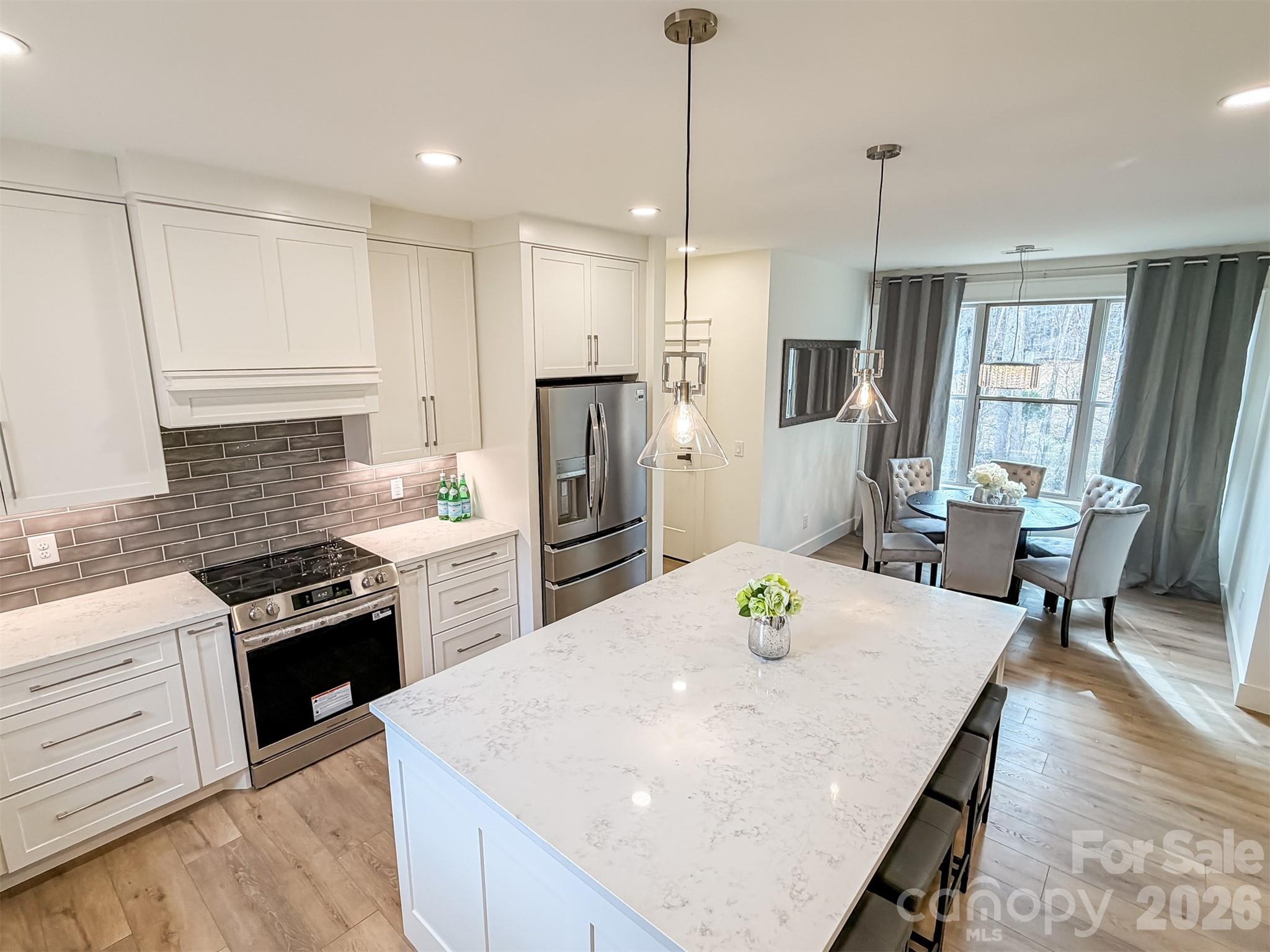 1322 Kensington Circle — Newton