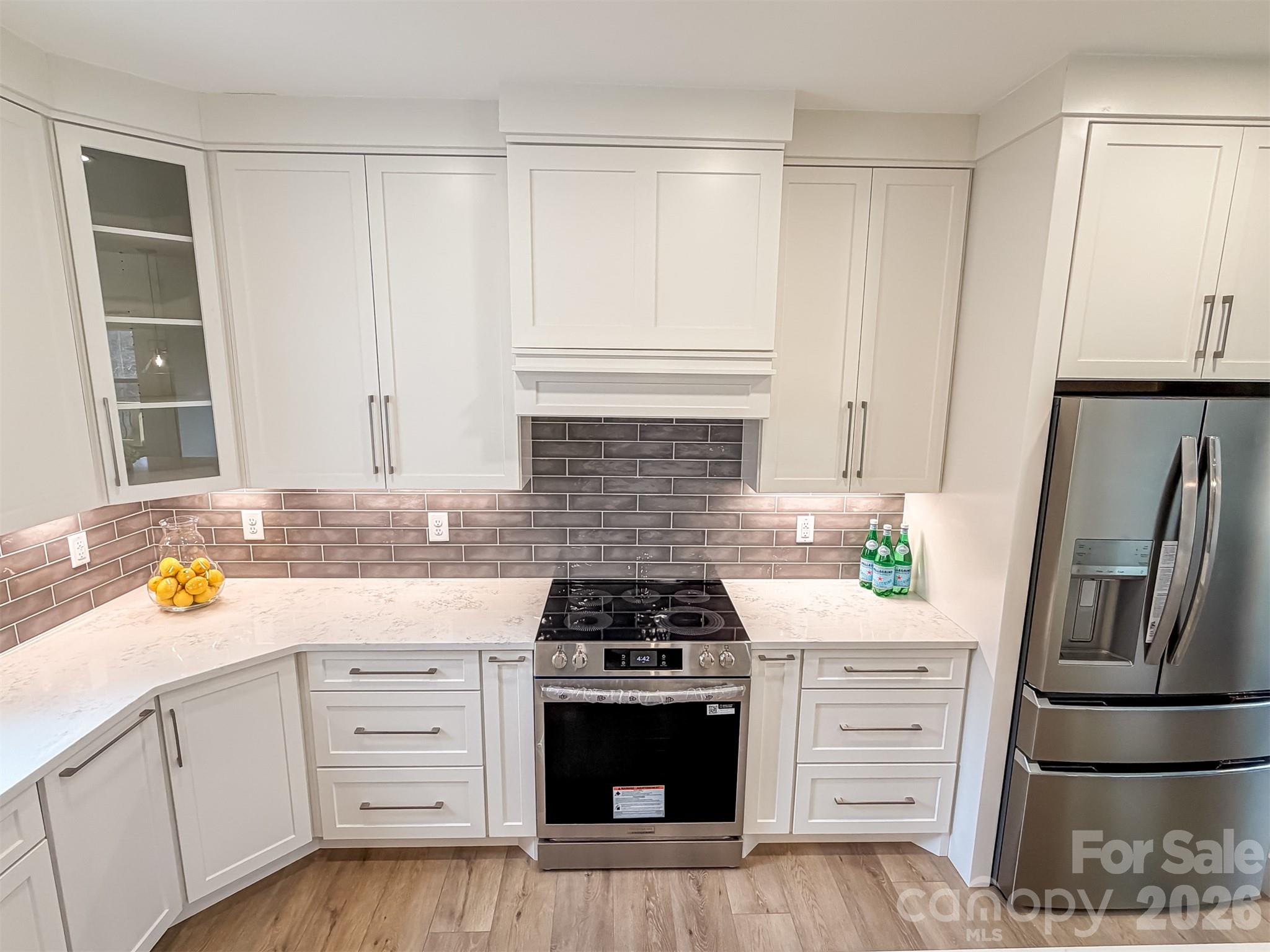 1322 Kensington Circle — Newton