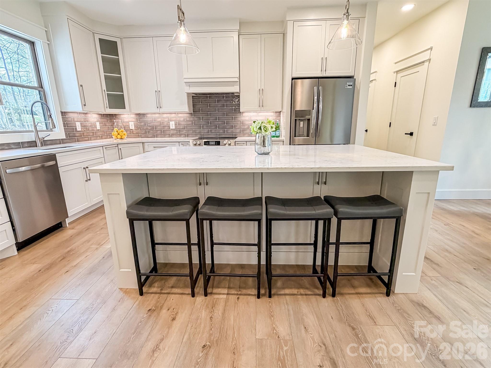 1322 Kensington Circle — Newton