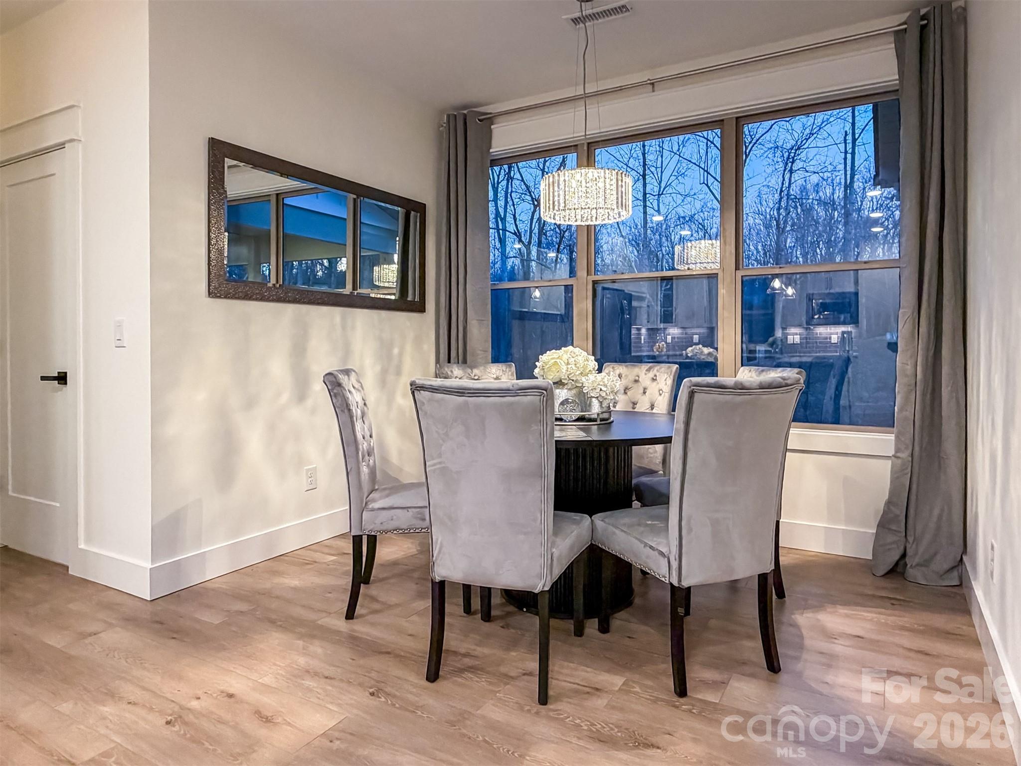 1322 Kensington Circle — Newton