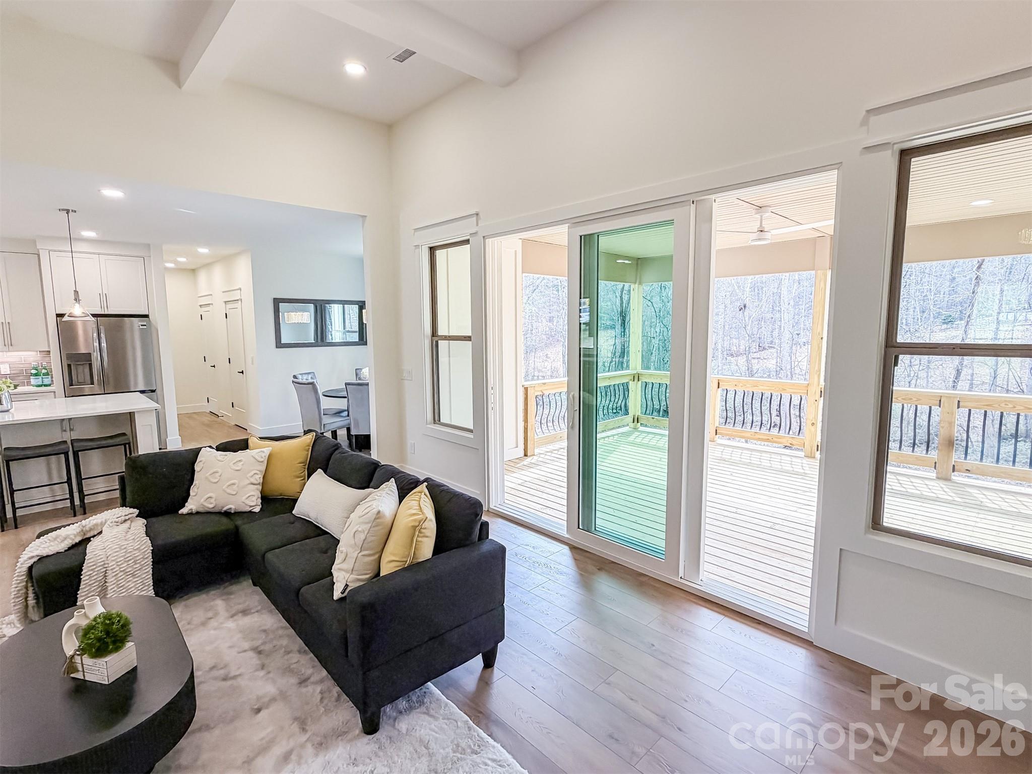 1322 Kensington Circle — Newton