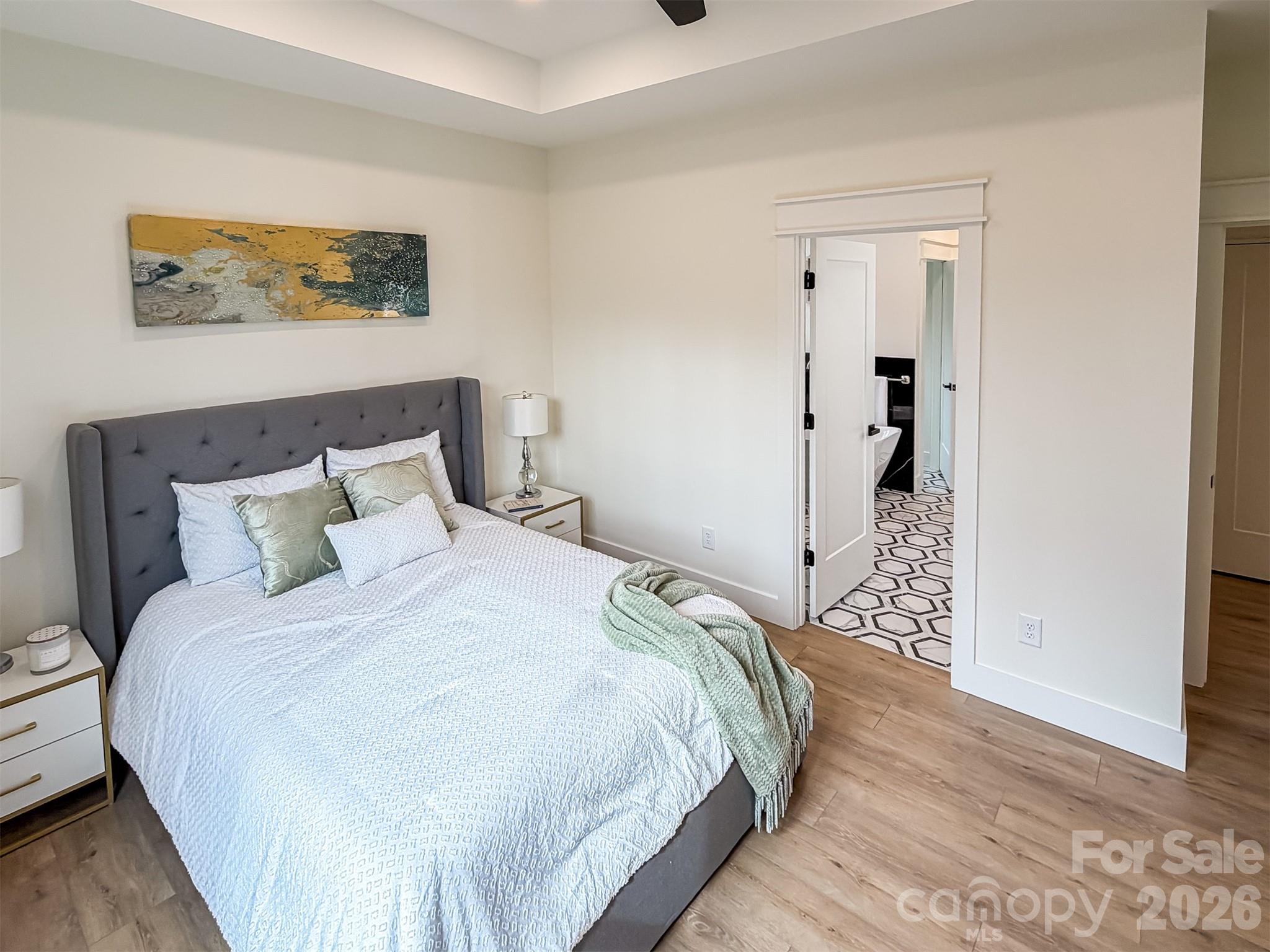 1322 Kensington Circle — Newton