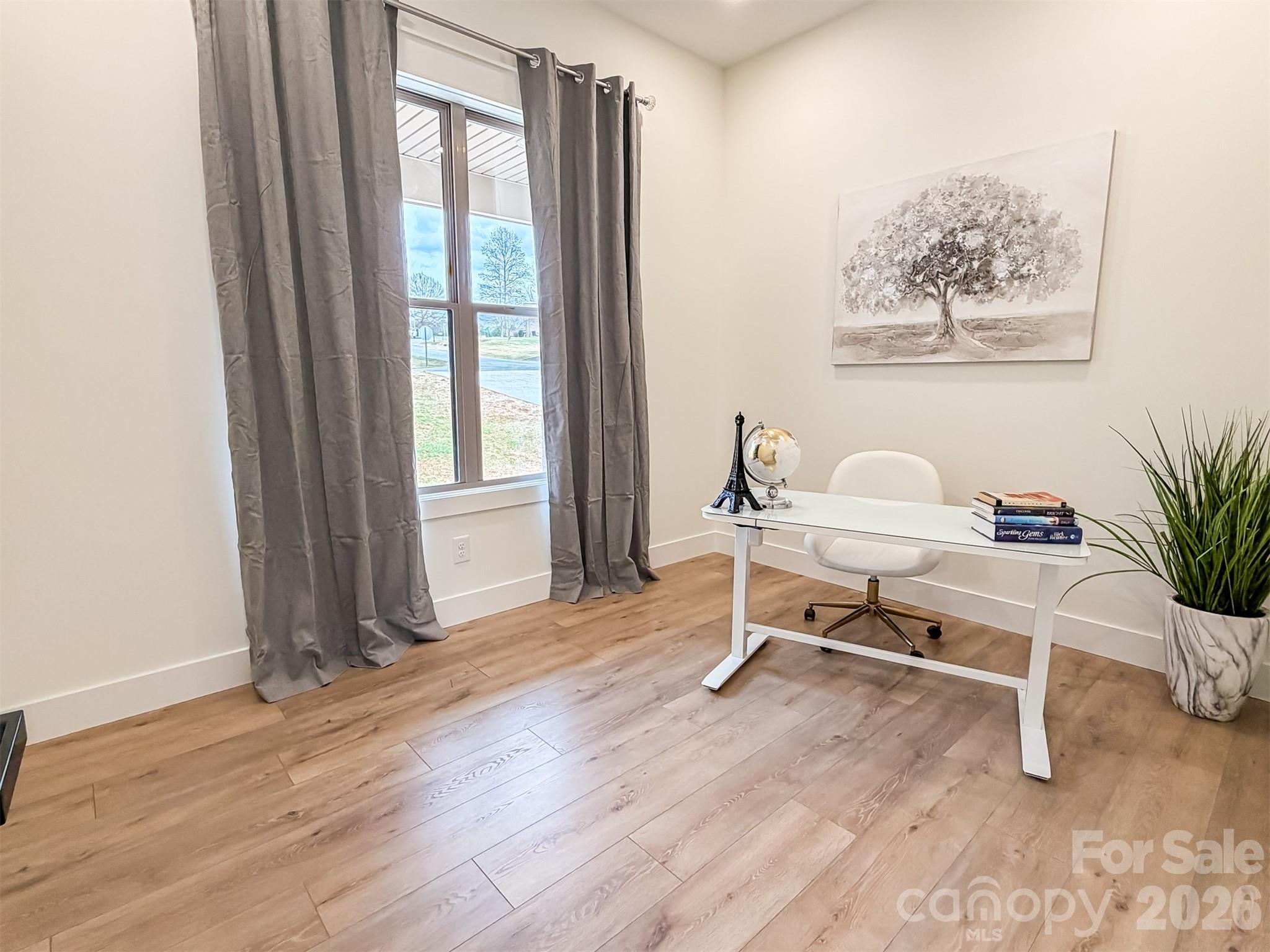 1322 Kensington Circle — Newton