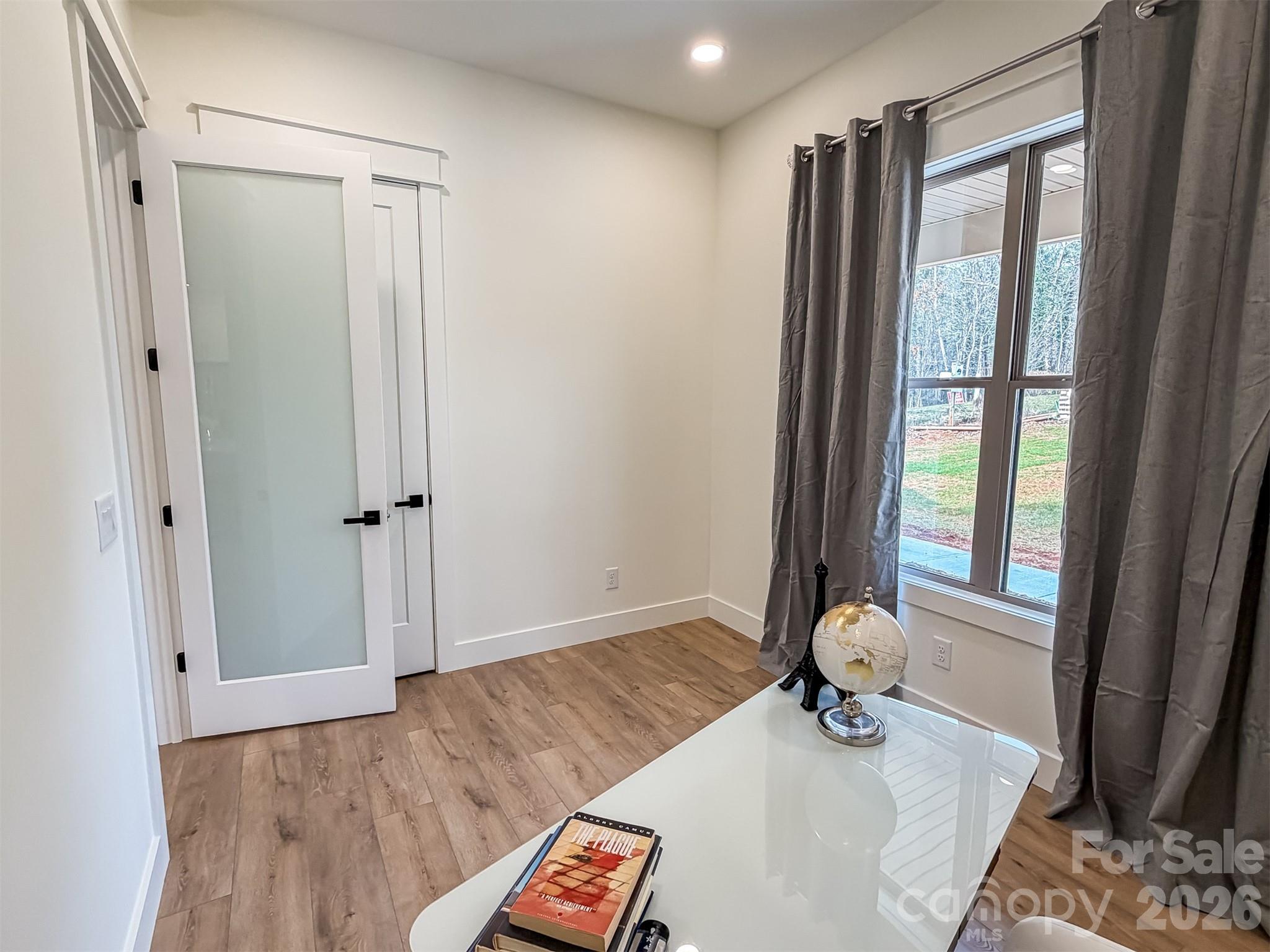 1322 Kensington Circle — Newton
