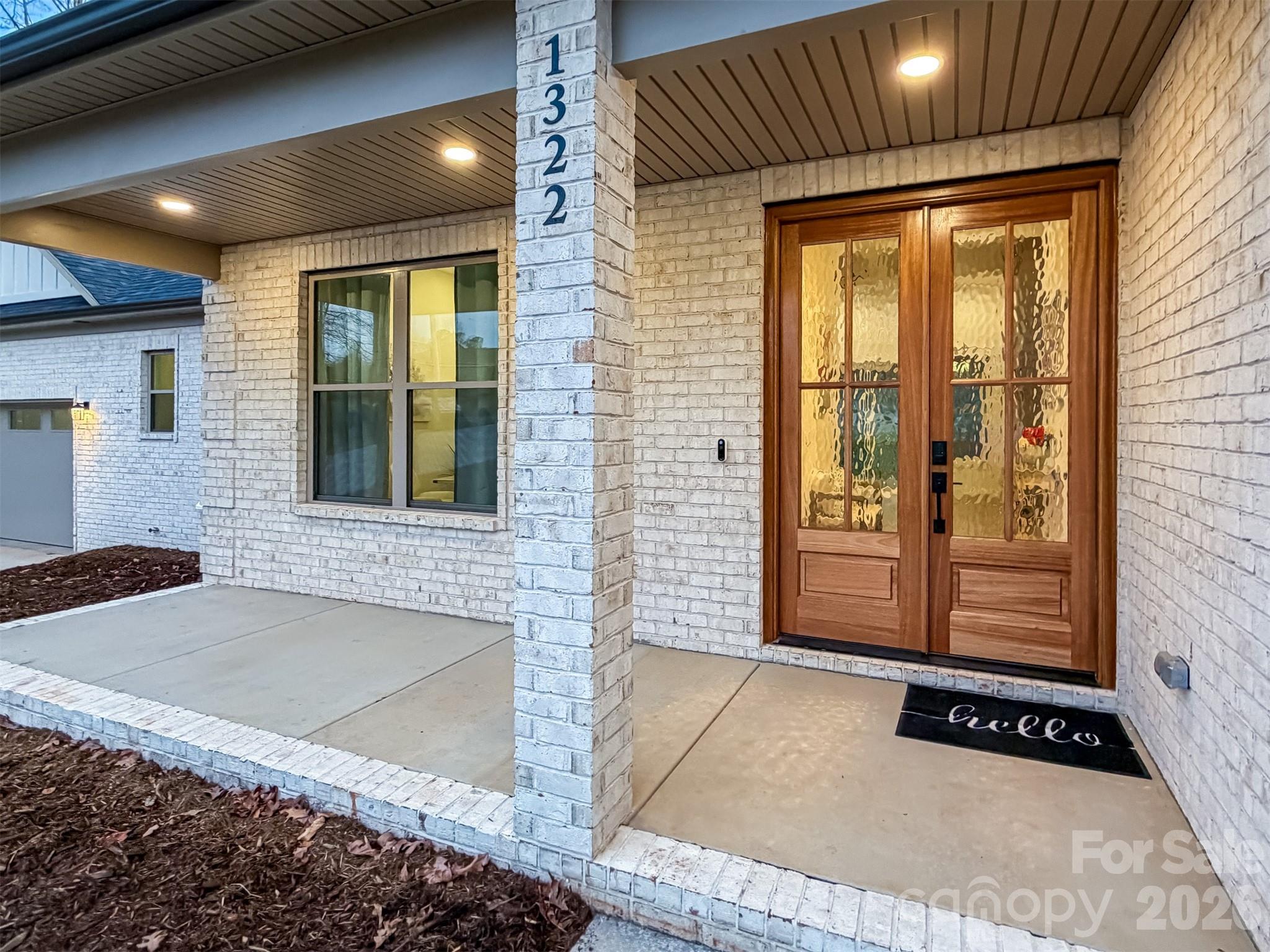 1322 Kensington Circle — Newton