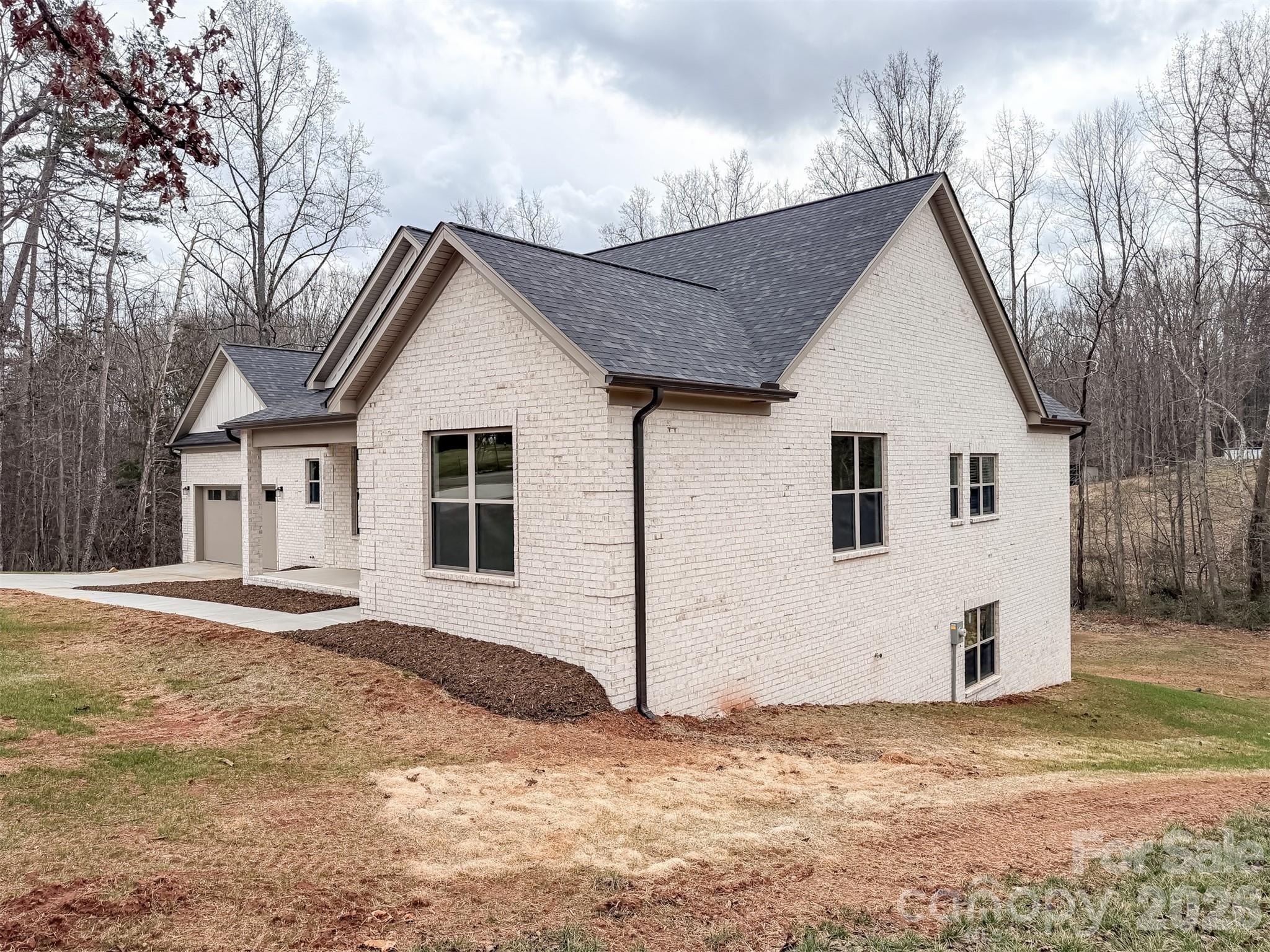 1322 Kensington Circle — Newton
