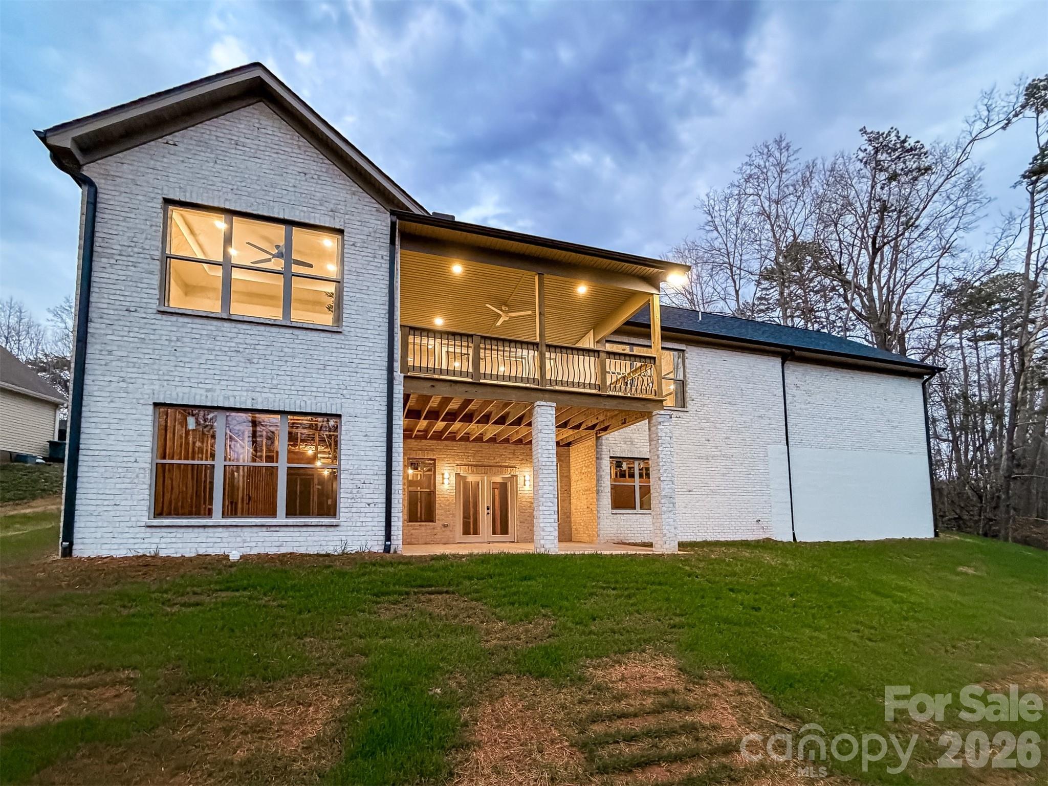 1322 Kensington Circle — Newton