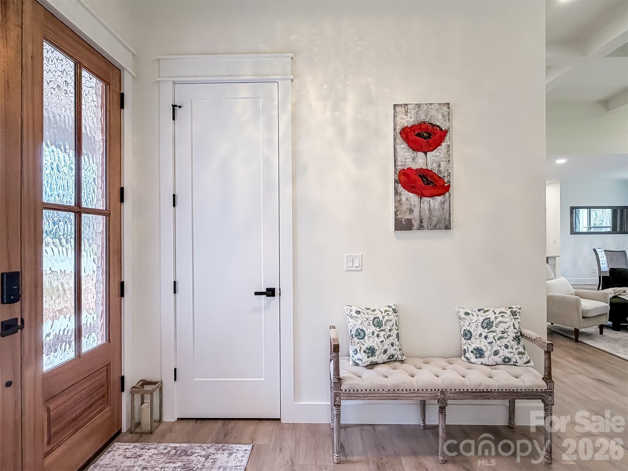 1322 Kensington Circle — Newton