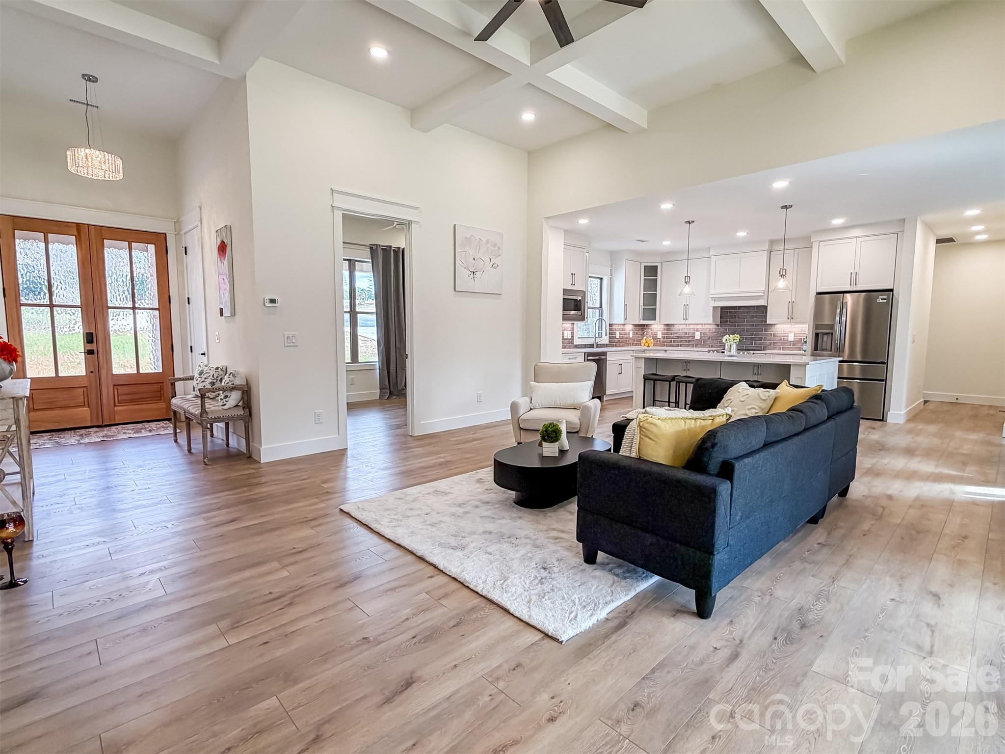 1322 Kensington Circle — Newton